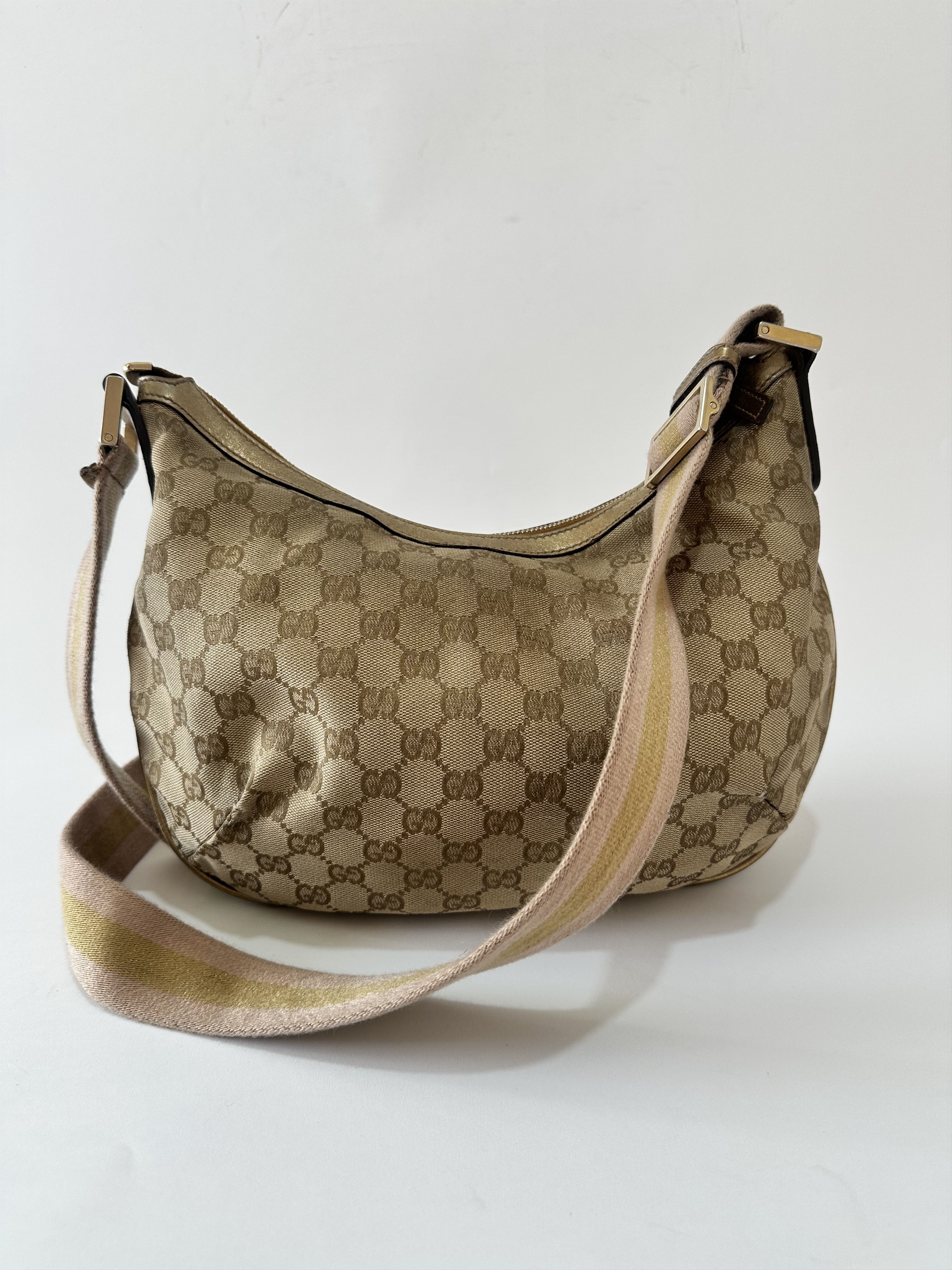 Gucci GUCCI GG Canvas Medium Sherry Half Moon Crossbody Bag Gold Size ONE SIZE - 3 Thumbnail
