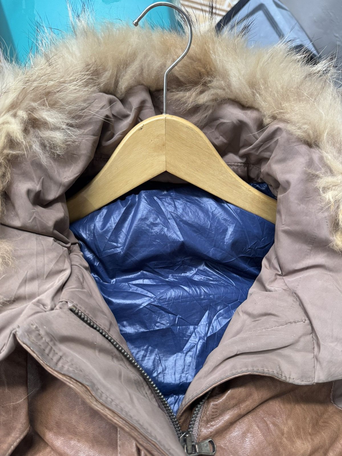 Japanese Brand BROWN LEATHER BONDAGE JACKET WITH A FUR TRIMMED HOOD Size US S / EU 44-46 / 1 - 6 Thumbnail