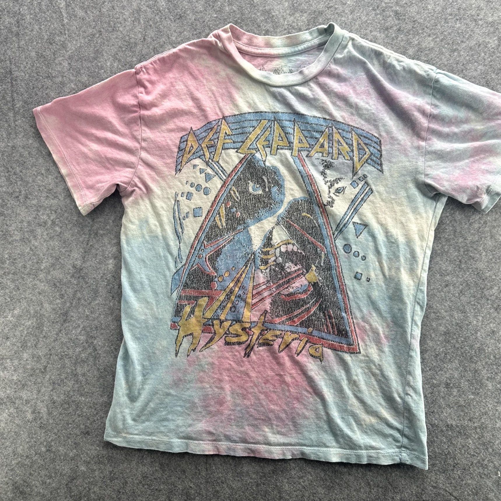 Vintage VINTAGE Def Leppard T-Shirt Men Small Tie Dye Hysteria Tour 80s Band Rock Memorabilia Size US S / EU 44-46 / 1 - 2 Thumbnail