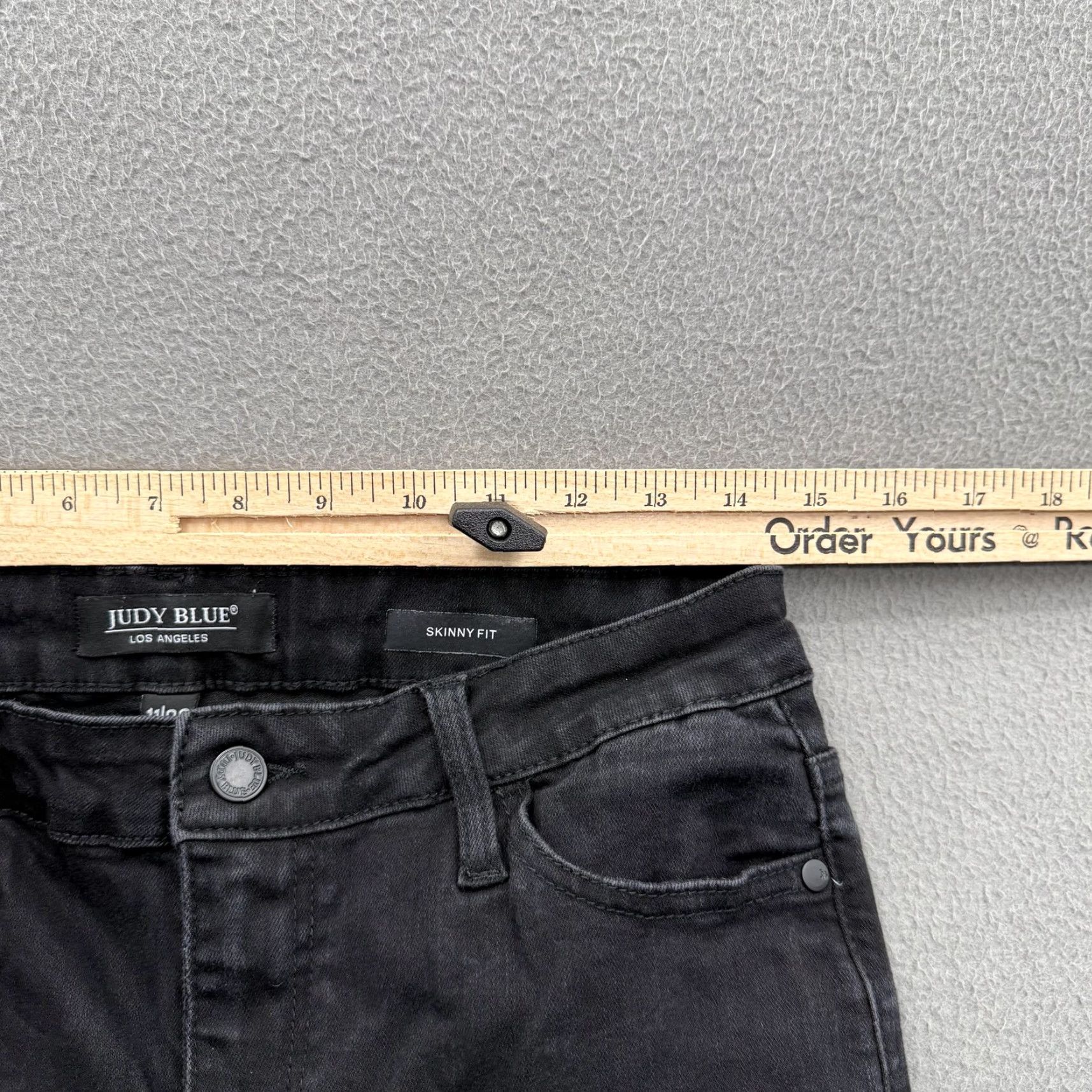Vintage Judy Blue Jeans Skinny Womens 30x30 Black Charcoal Wash Mid Rise Stretch Denim Pocket Button Zipper Slim Leather Patch City 11/30 Men? Size 32" / US 10 / IT 46 - 6 Thumbnail