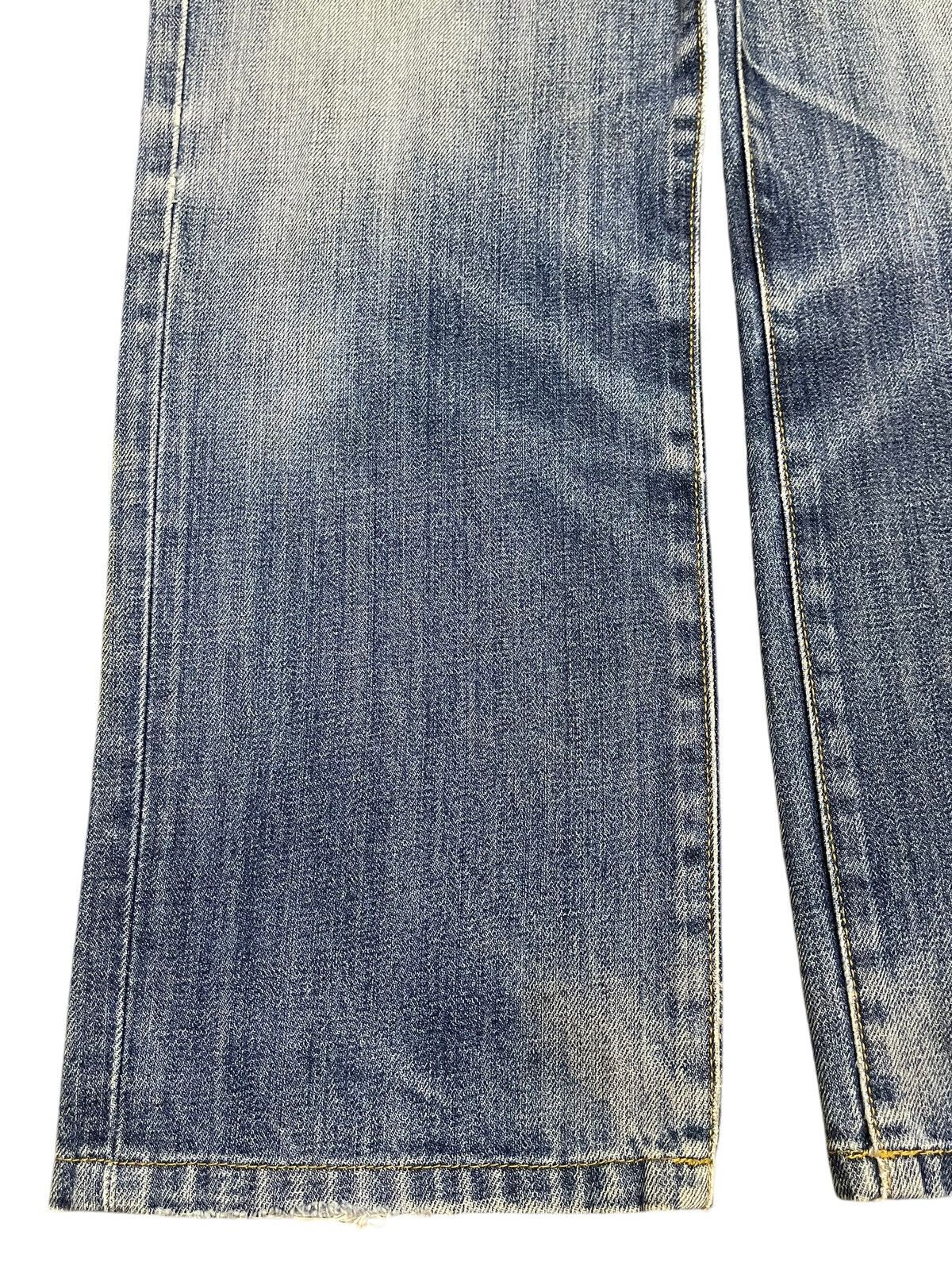 Uniqlo Vintage Japanese Uniqlo Blue Faded Wash Style Baggy Jeans Size US 30 / EU 46 - 7 Thumbnail
