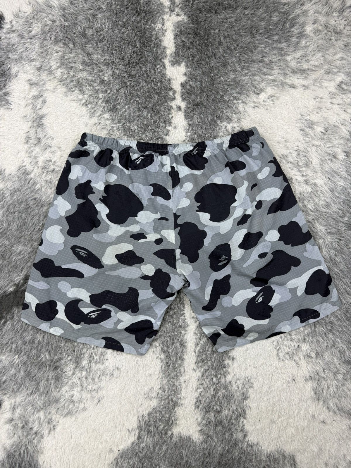 Bape × Vintage 1st Camo Beach Shorts Size US 31 - 19 Thumbnail