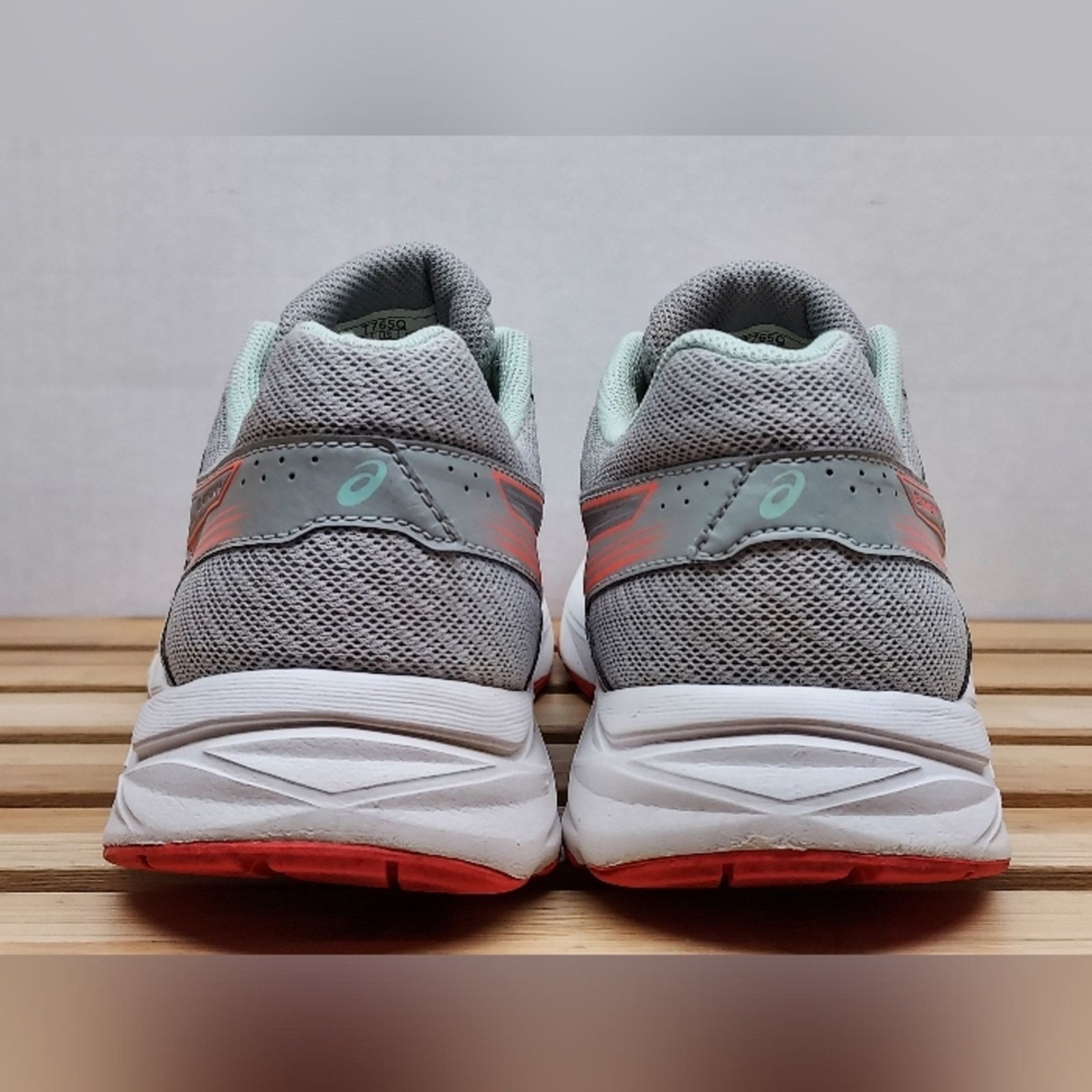 Asics ASICS Womens | Grey | Gel-Contend 4 Athletic Shoes Size 7 Size US 7 / IT 37 - 7 Thumbnail