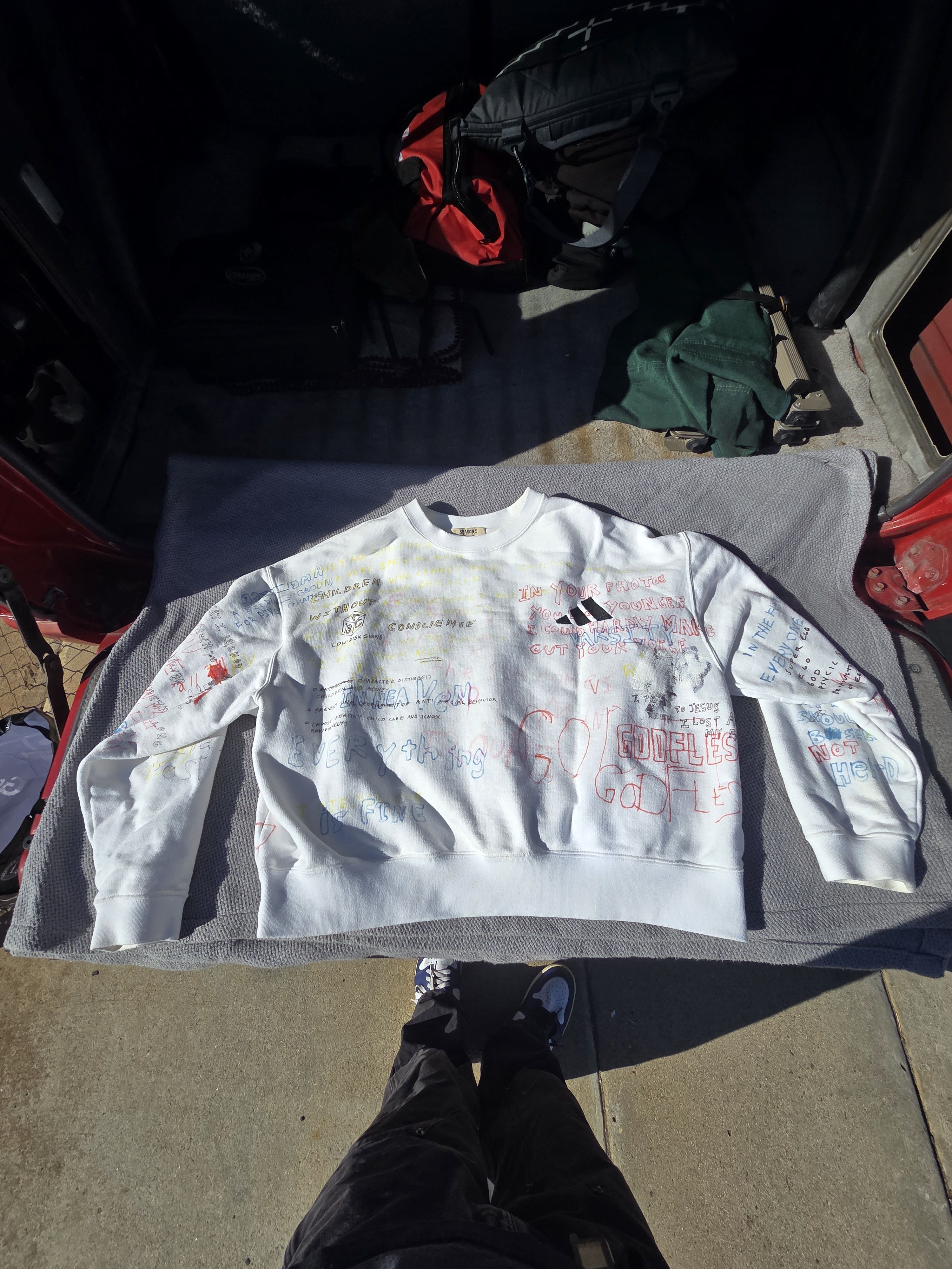 Yeezy Yeezy Season 5 Scribble Sweater Size US L / EU 52-54 / 3 - 1 Thumbnail