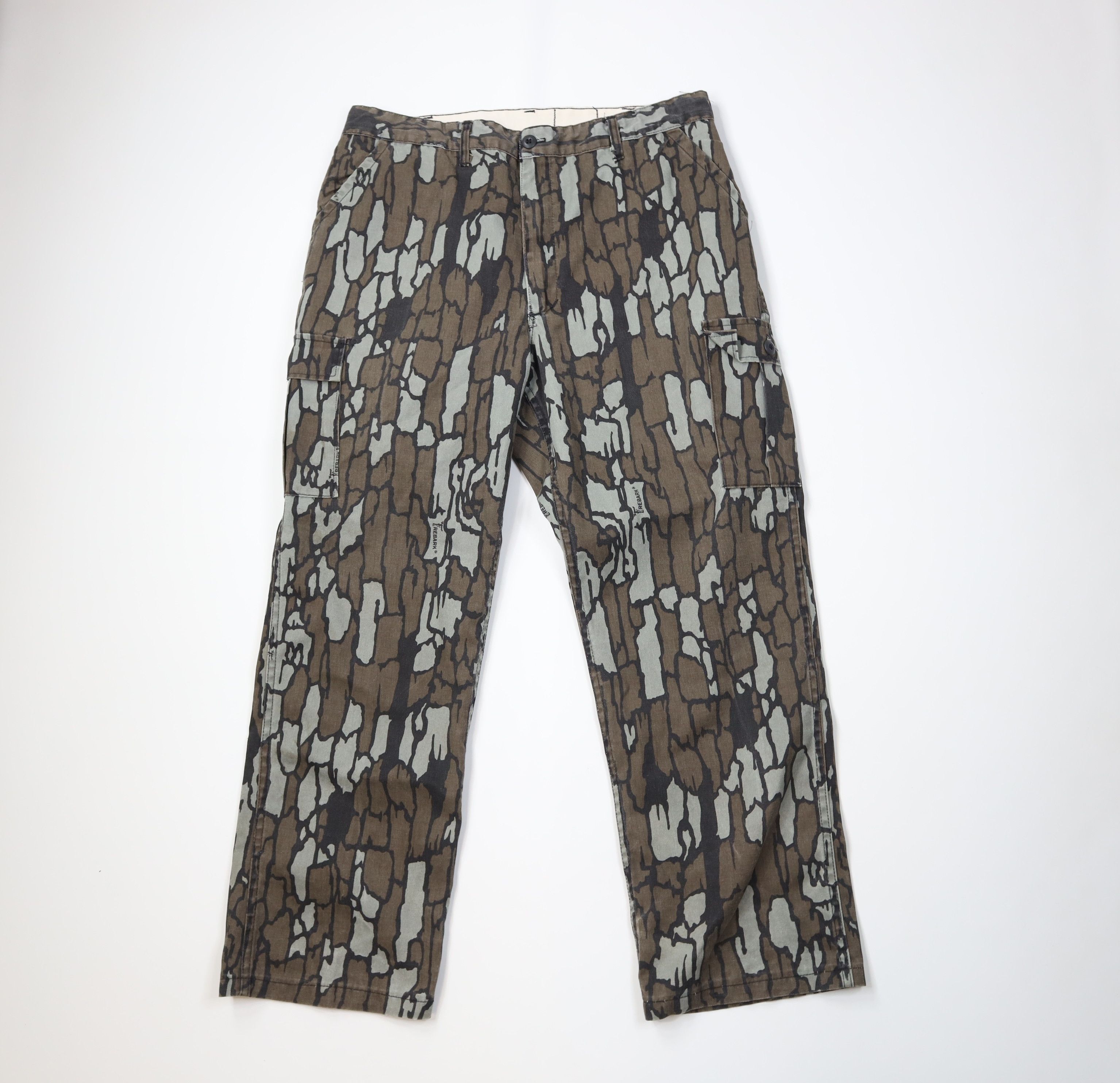 Winchester Vintage 90s Winchester Camouflage Wide Leg Cargo Pants USA Size US 38 / EU 54 - 1 Thumbnail