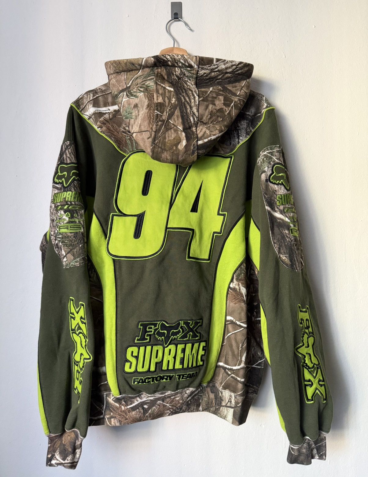 Fox Racing × Supreme Supreme FW25 Fox Racing Zip Up Hooded Sweatshirt Size XL NWT Size US XL / EU 56 / 4 - 7 Thumbnail