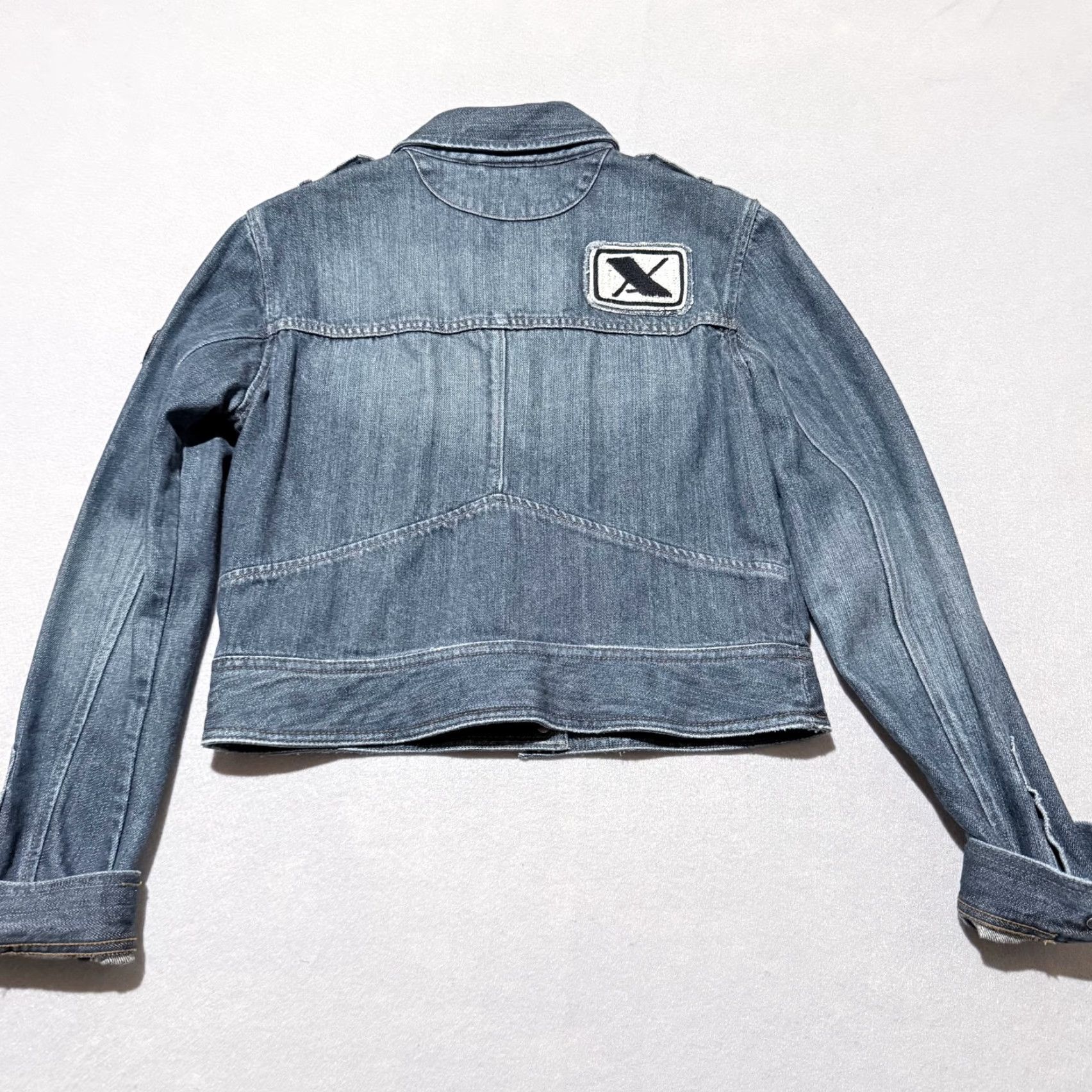 Armani Exchange Armani Exchange Jacket Blue Women's Large Denim Trucker Collared Patchwork/Logo Button Vintage? No Size L / US 10 / IT 46 - 2 Thumbnail