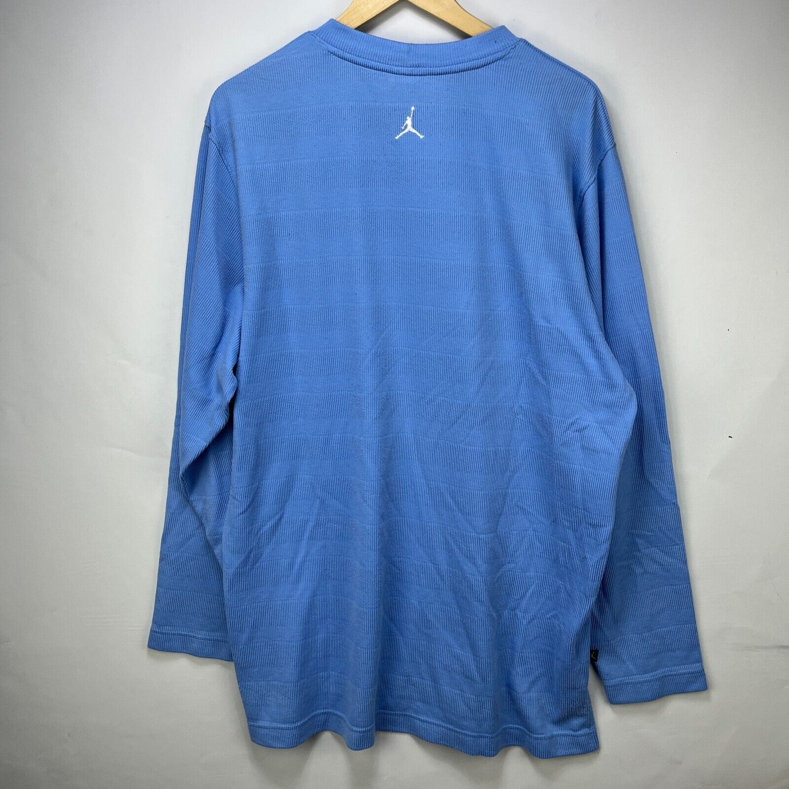 Vintage Vintage Y2K Air Jordan Big Logo Nike Baggy Long Sleeve XL Size US XL / EU 56 / 4 - 10 Thumbnail