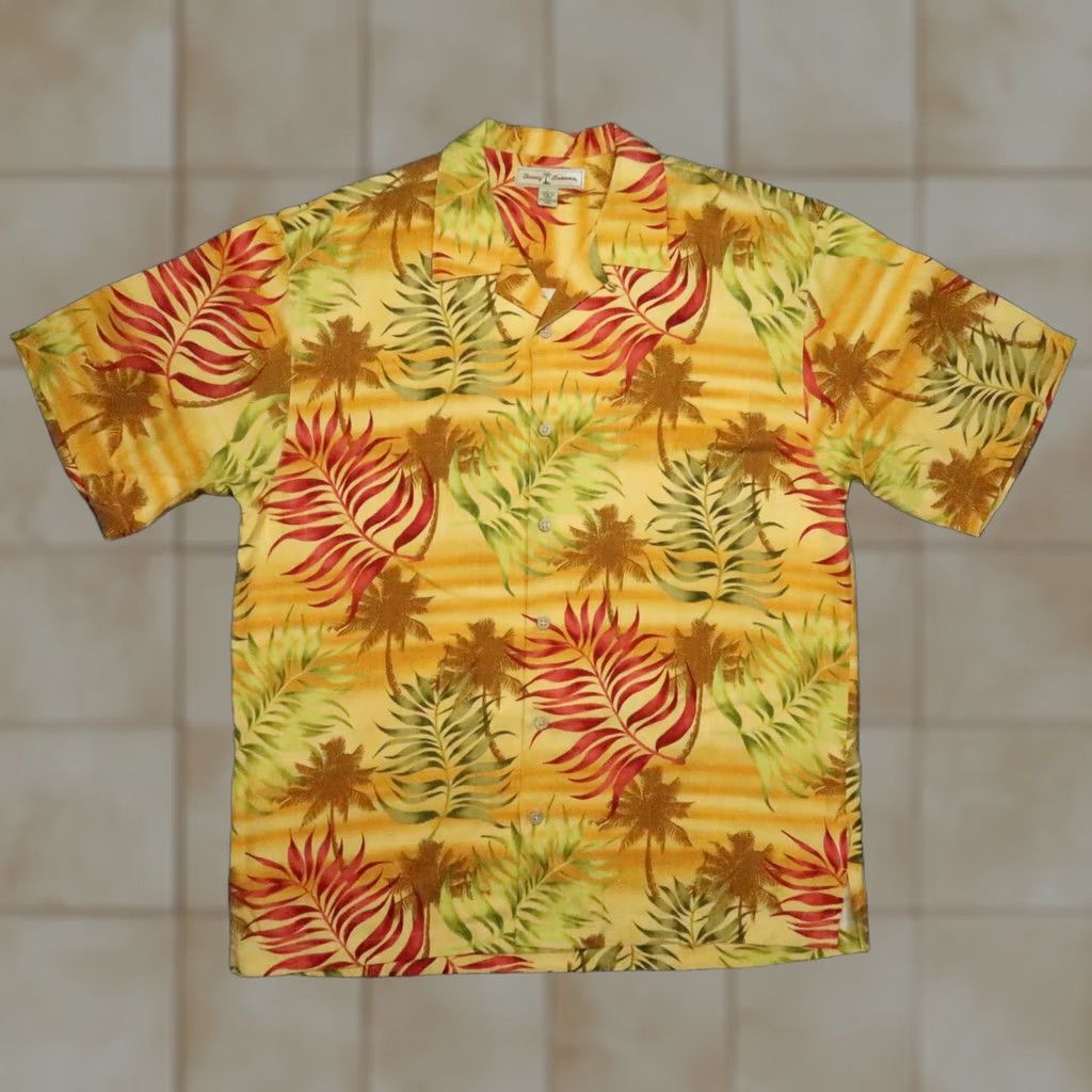 Tommy Bahama Tommy Bahama Shirt Men L Yellow Silk Floral Short Sleeve Button-Up Casual Navy? Size US L / EU 52-54 / 3 - 1 Thumbnail