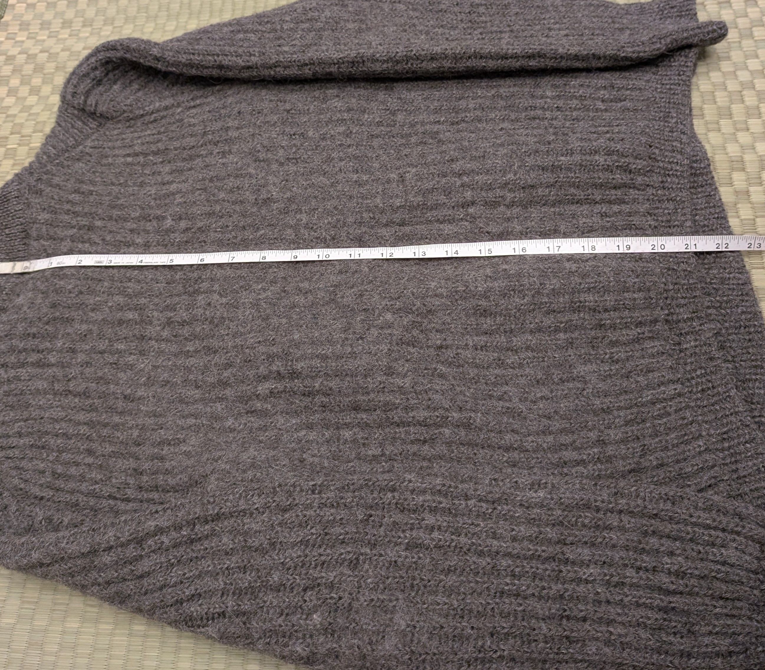 Bloomingdale's VTG Bloomingdale's 100% Alpaca Fisherman Sweater Size S/M Size US S / EU 44-46 / 1 - 6 Thumbnail