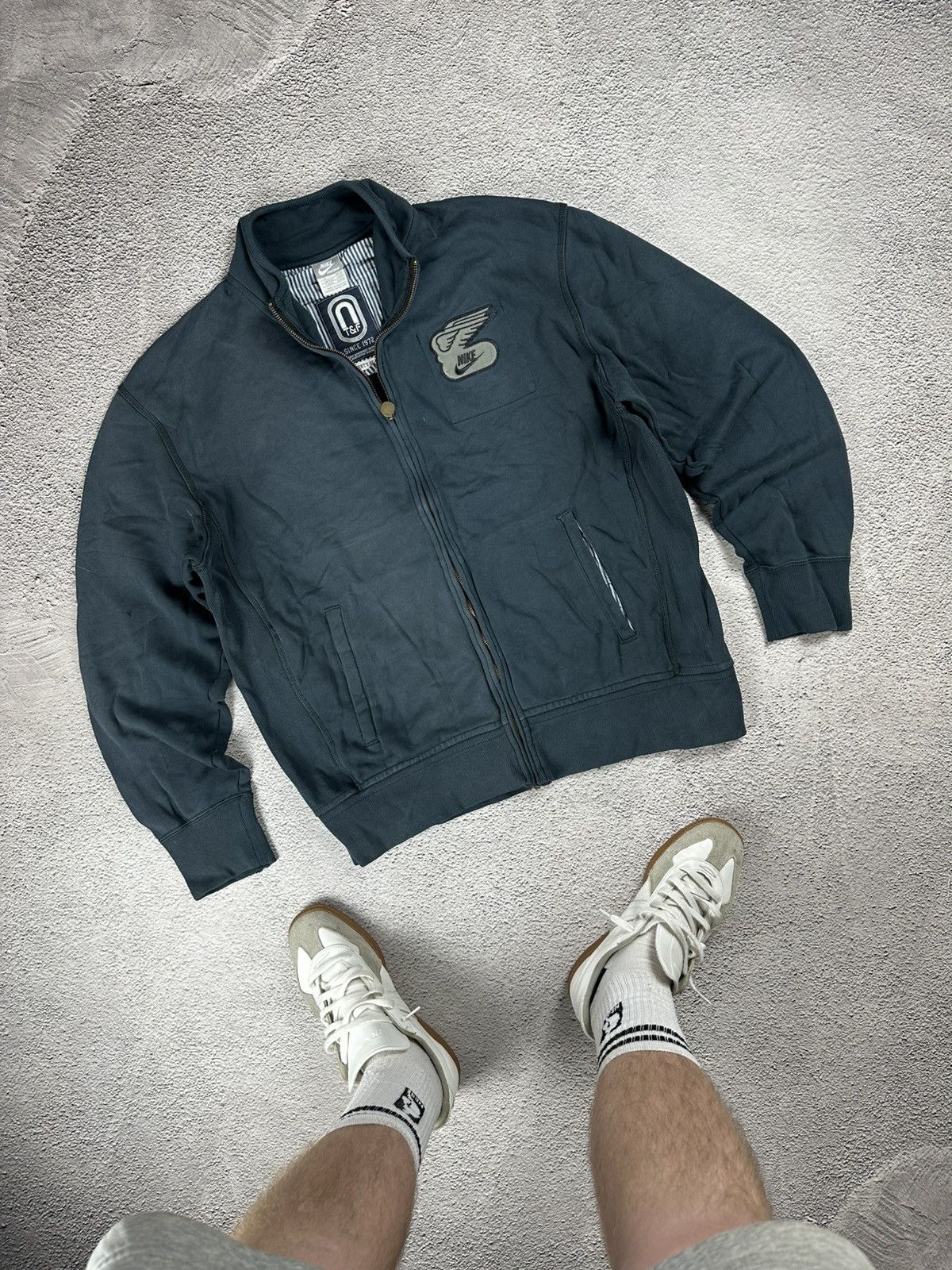 Nike Vintage Nike Jordan 72 Full Zip Hoodie Faded Distressed Size US XL / EU 56 / 4 - 1 Thumbnail