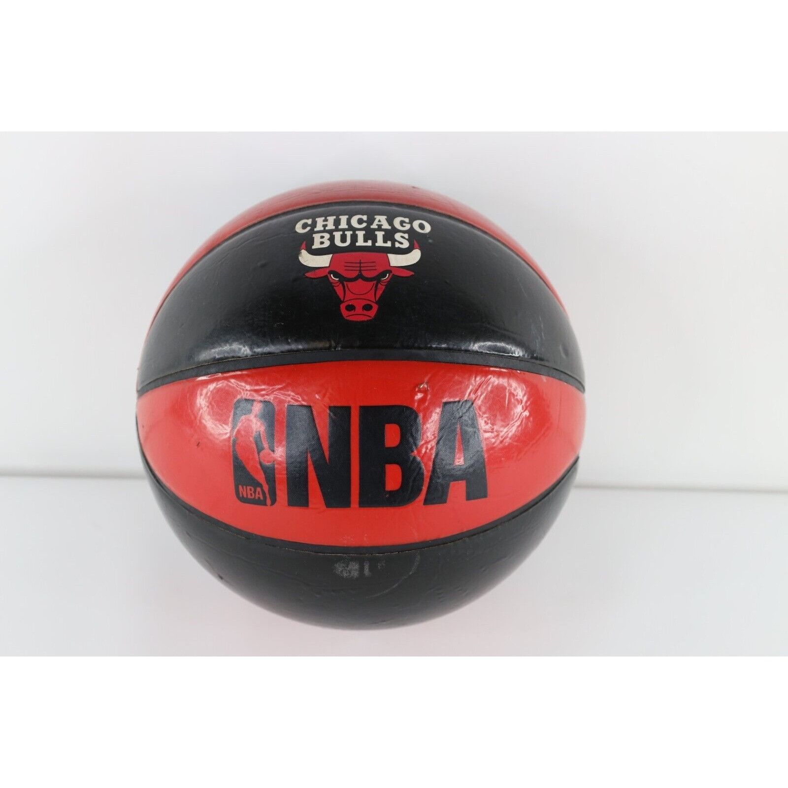 NBA × Vintage Vintage 90s Distressed Spell Out Chicago Bulls Basketball Size ONE SIZE - 5 Thumbnail