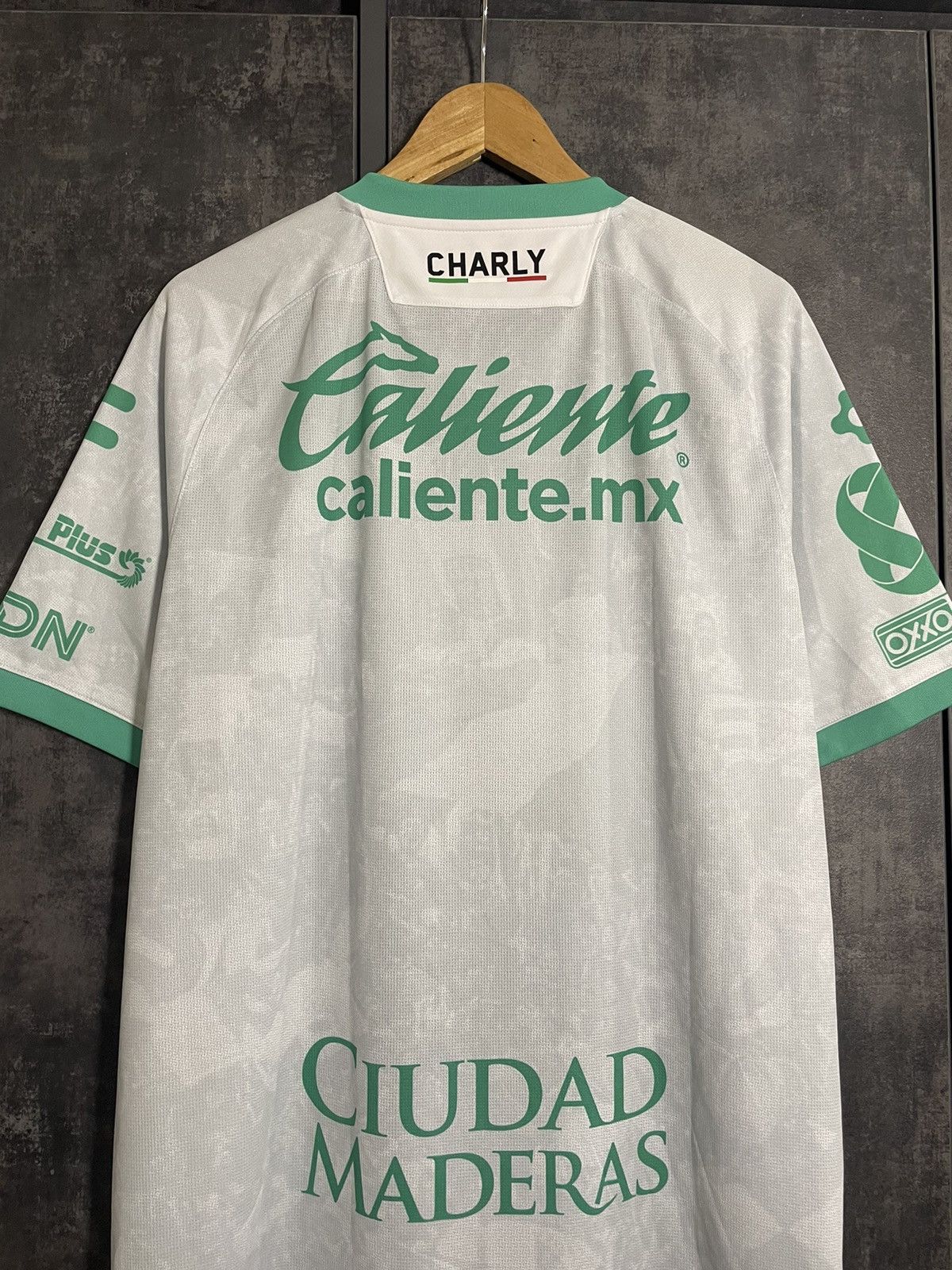 Vintage Rare Leon 2021 Soccer Team Away Jersey Blokecore Size US XL / EU 56 / 4 - 11 Thumbnail