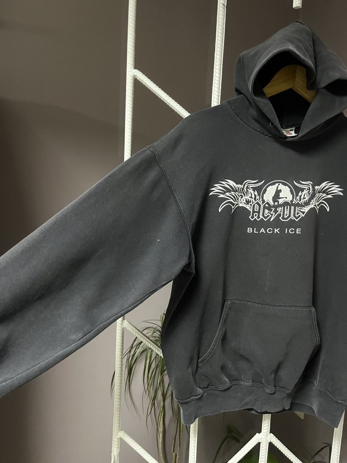 Band Tees Vintage Ac/Dc Rock Band Y2K Distressed Faded Hoodie Size US S / EU 44-46 / 1 - 5 Thumbnail