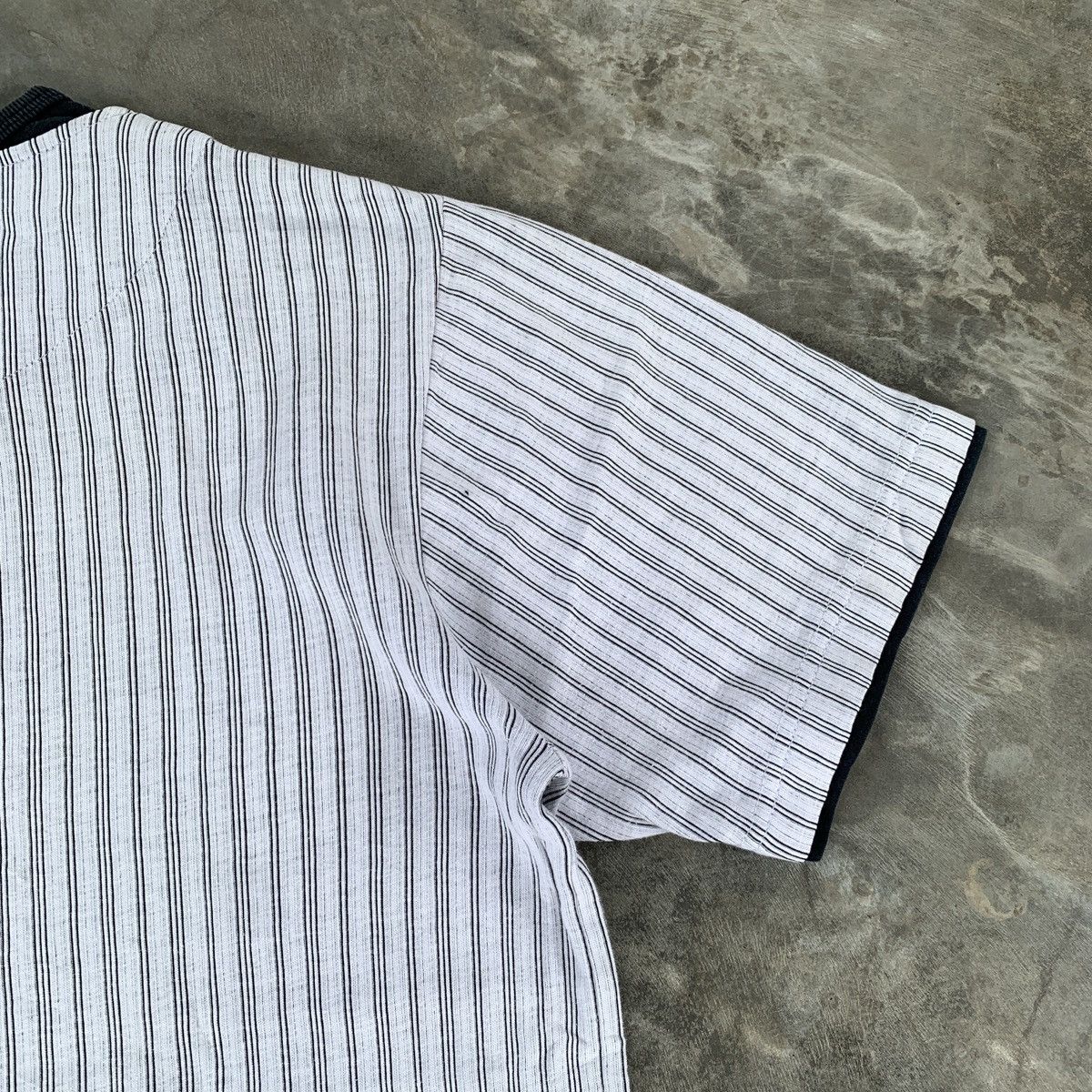 20471120 2000s Nota Bene LGB Ifsixwasnine Laces Stripe Tshirt Size US L / EU 52-54 / 3 - 10 Thumbnail
