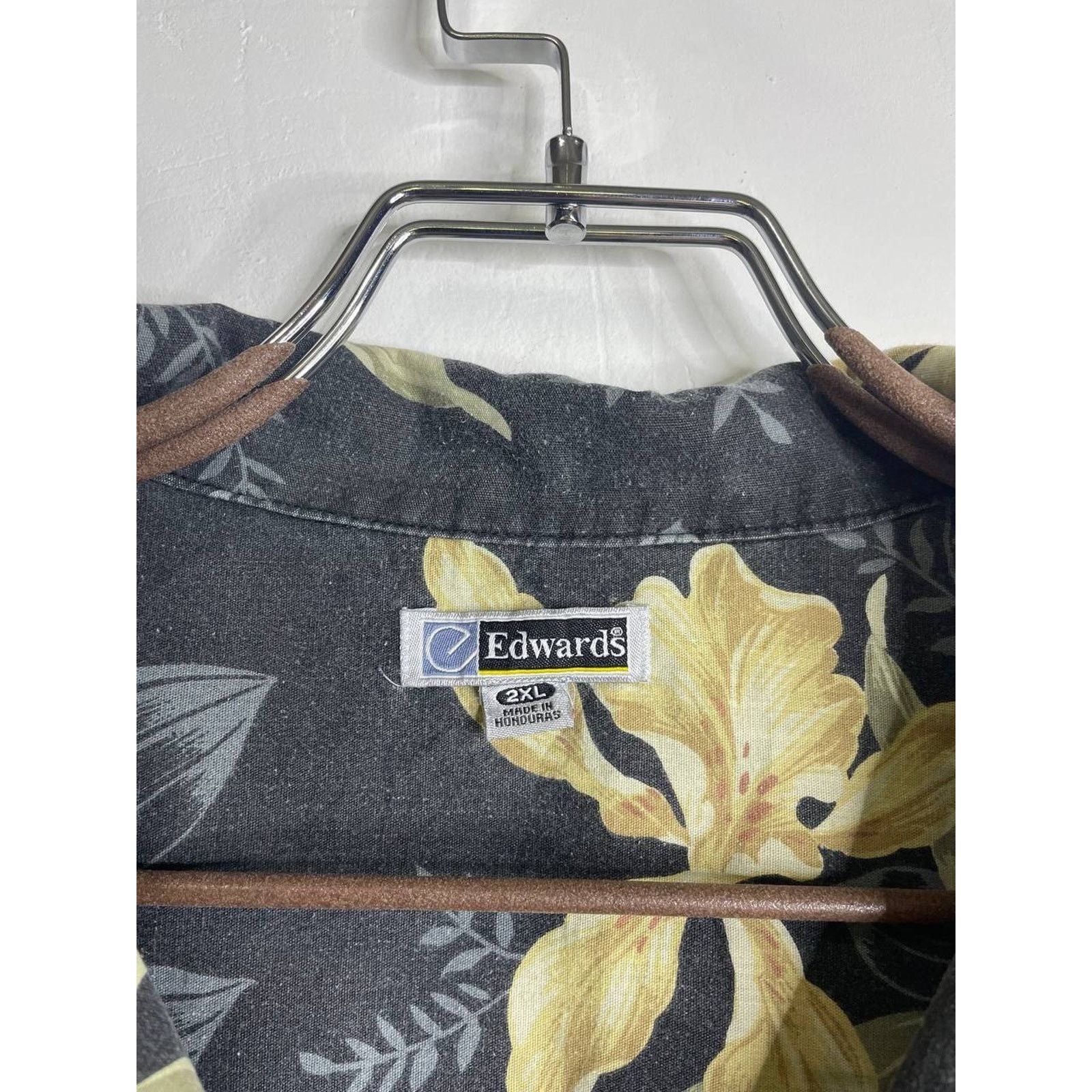 Vintage Vintage Edwards Hawaiian Shirt 2XL Black Yellow Floral Size US XXL / EU 58 / 5 - 6 Thumbnail