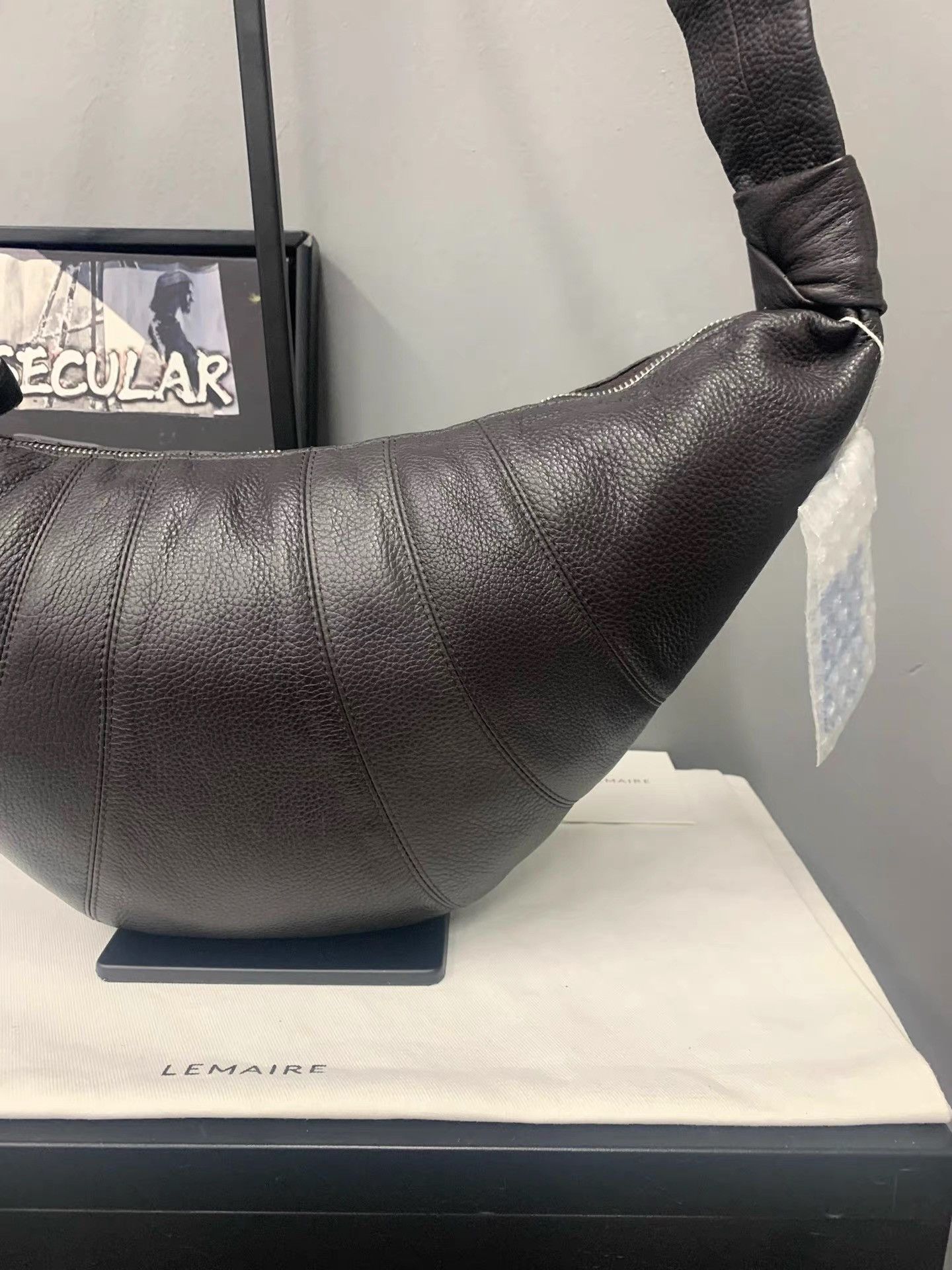 Lemaire Lemaire Cowhide Chocolate Croissant Crossbody K34 Size ONE SIZE - 7 Thumbnail