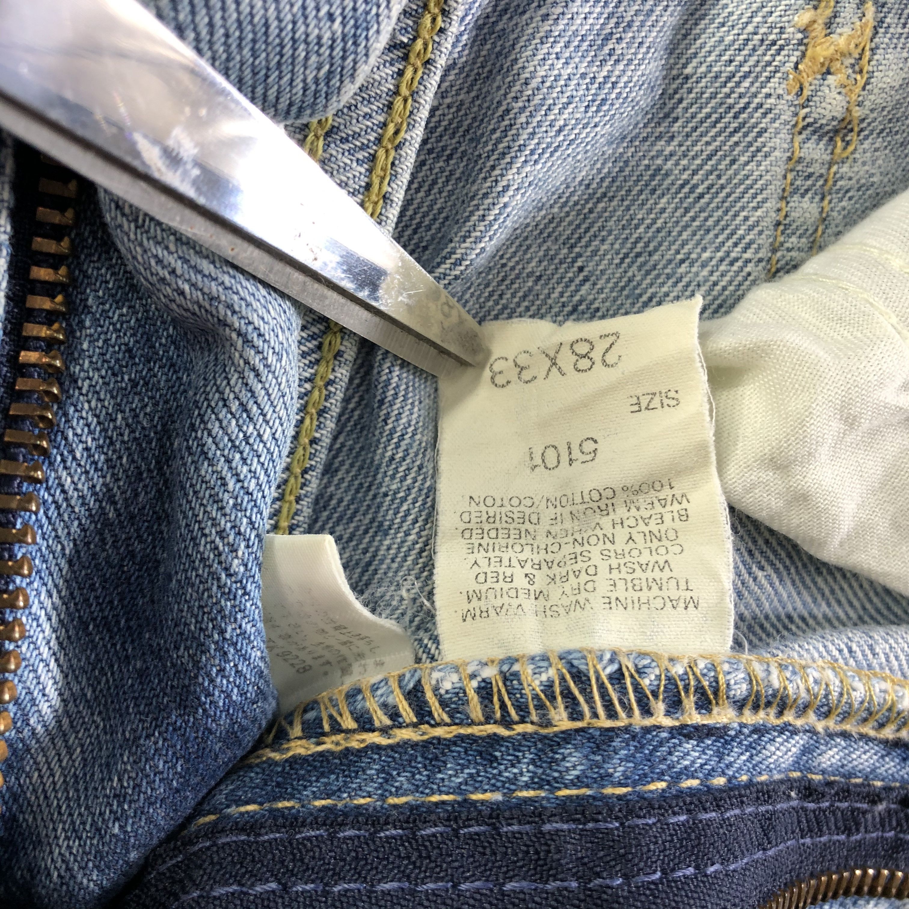 Lee × Vintage Vintage Light Wash Lee Selvedge Jeans-JM3585 Size 28" / US 6 / IT 42 - 9 Thumbnail