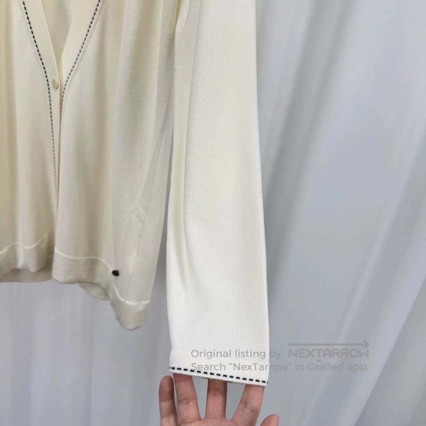 Hermes Hermes Cream Wool Knit Cardigan w/ Pendant. Size XS / US 0-2 / IT 36-38 - 4 Thumbnail