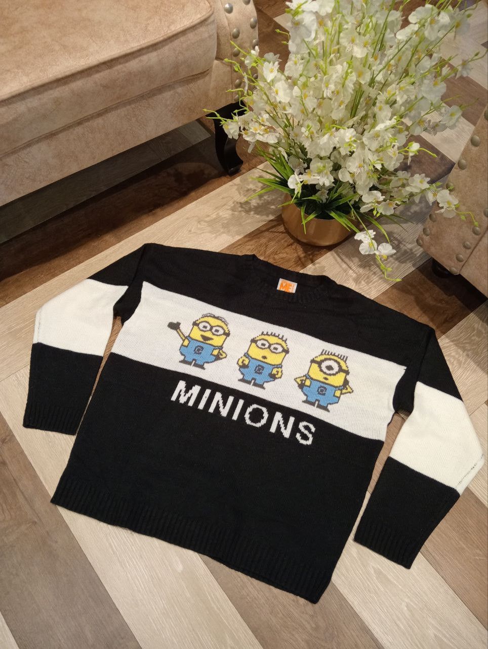 Universal Studios DESPICABLE ME MINIONS KNITWEAR SWEATER Size L / US 10 / IT 46 - 2 Thumbnail
