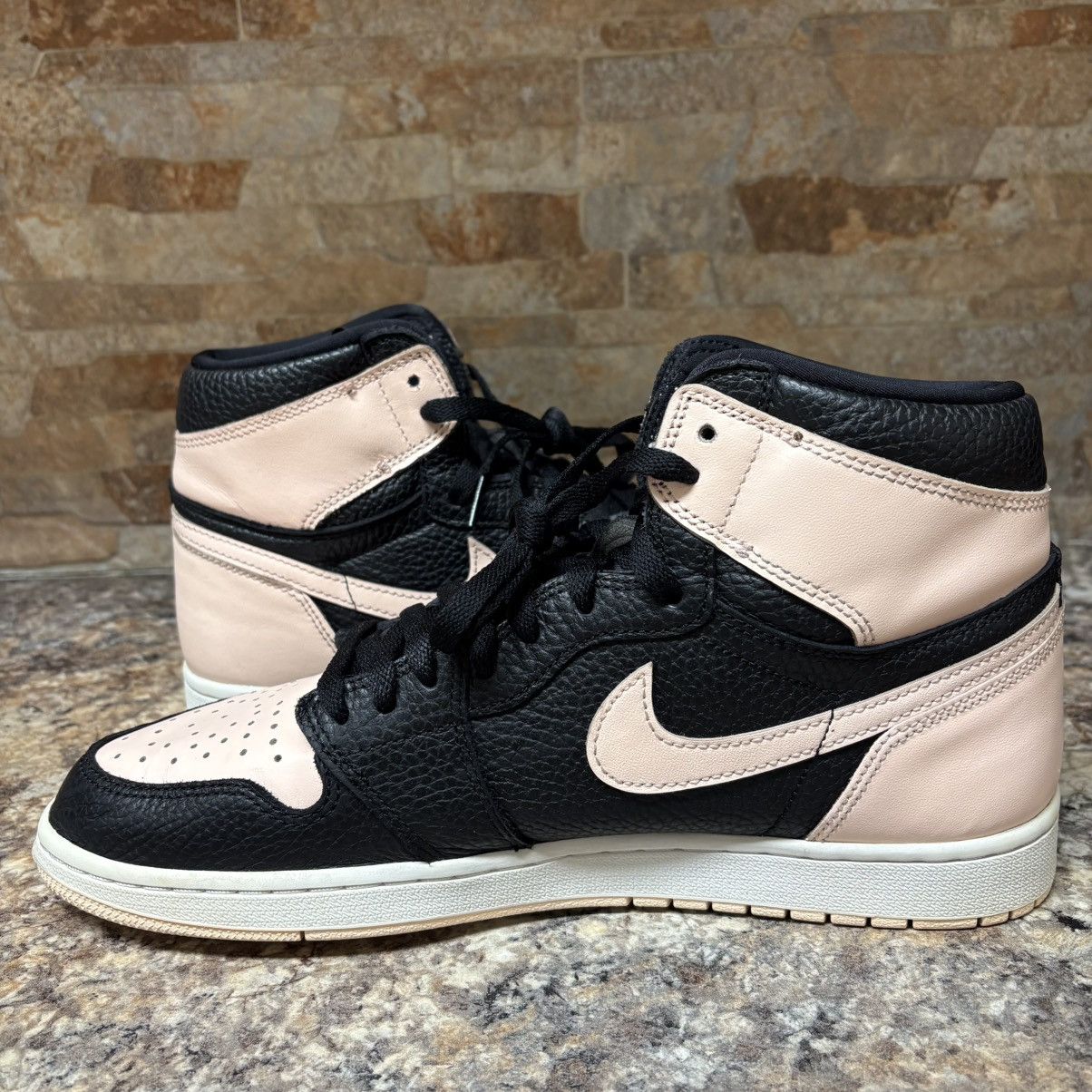 Jordan Brand Nike Air Jordan 1 Retro High Crimson Tint Size 11.5 Size US 11.5 / EU 44-45 - 7 Thumbnail