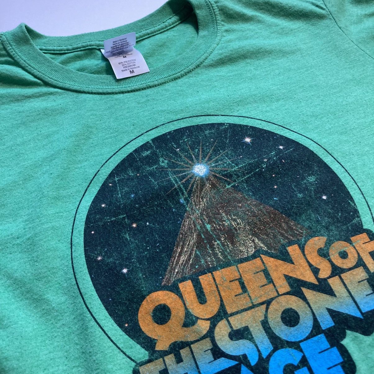 Band Tees vintage queens of the stone age rock band tee Size US M / EU 48-50 / 2 - 3 Thumbnail