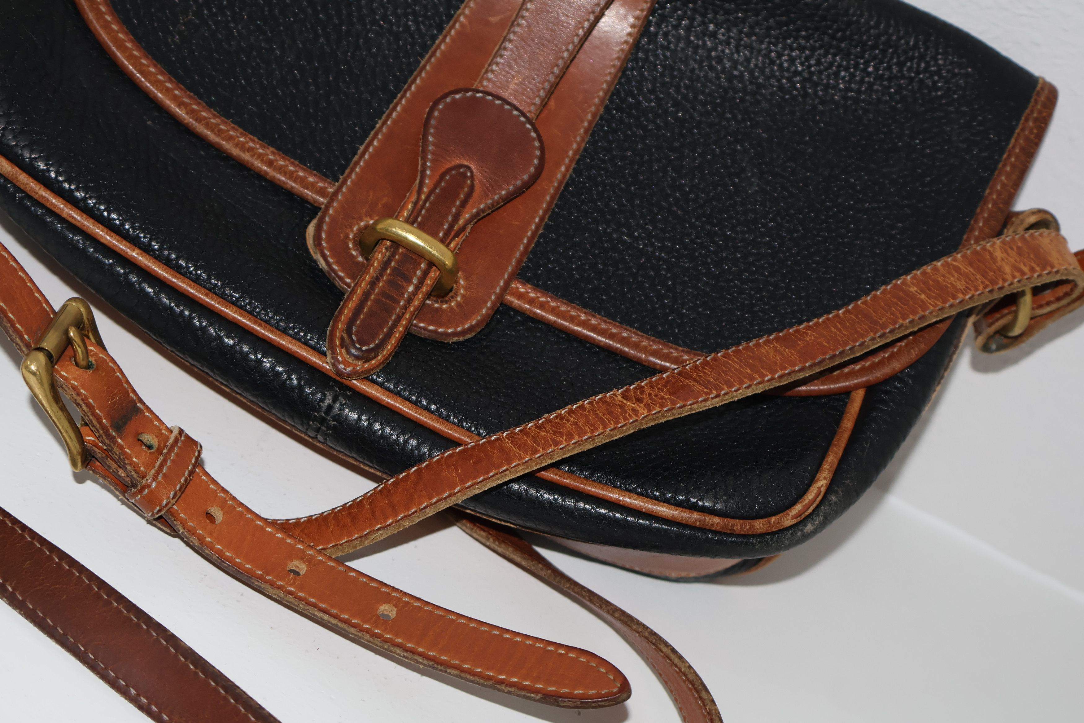 Dooney & Bourke Dooney & Bourke Black Brown Leather Equestrian Shoulder Bag Size ONE SIZE - 8 Thumbnail