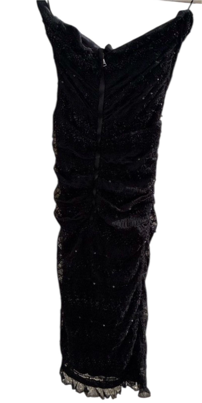 Dolce & Gabbana Dolce & Gabbana black lace dress with a silk-blend lining Size M / US 6-8 / IT 42-44 - 2 Thumbnail