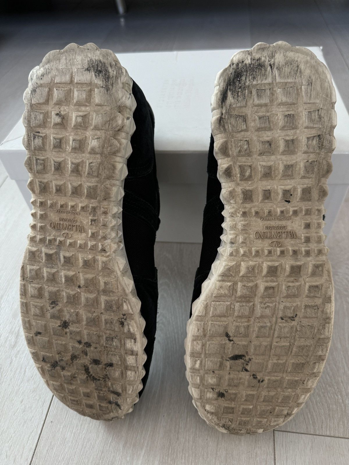 Valentino Valentino Low Top Sneakers Size US 8.5 / EU 41-42 - 5 Thumbnail