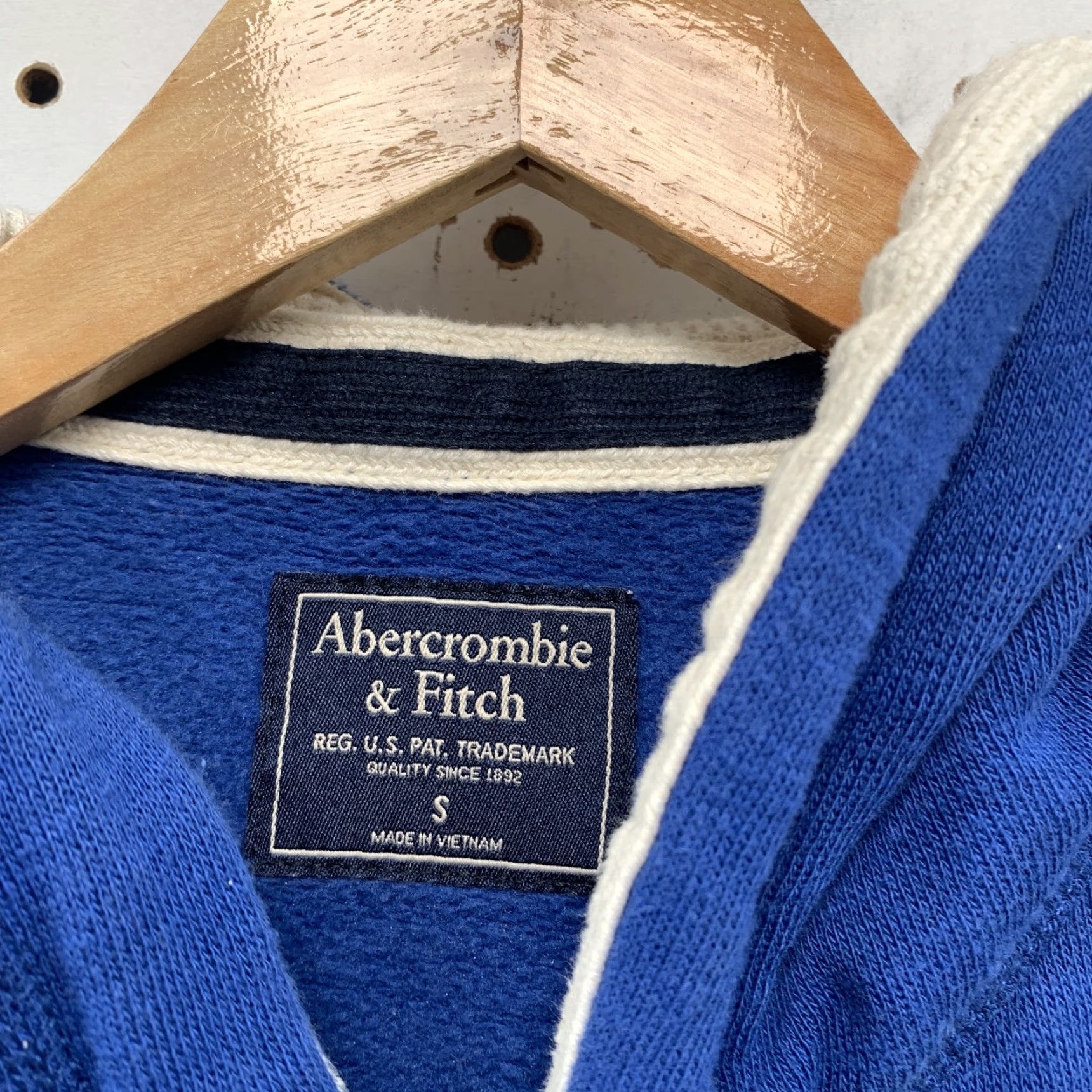 Abercrombie & Fitch VINTAGE Abercrombie & Fitch Hoodie Zip Sweatshirt Blue Mens Small Zip Hooded Size US S / EU 44-46 / 1 - 2 Thumbnail