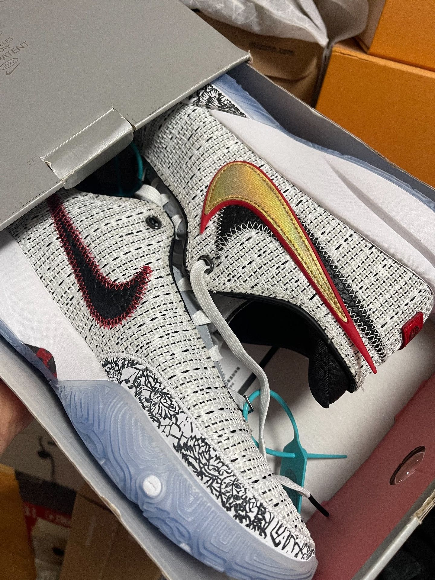 Nike Nike LeBron 20 EP Size US 9.5 / EU 42-43 - 2 Thumbnail