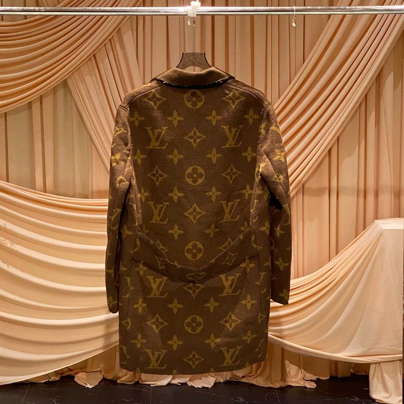 Louis Vuitton Louis Vuitton Brown presbyopic full print long coat Size XXS / US 00 / IT 34 - 3 Thumbnail