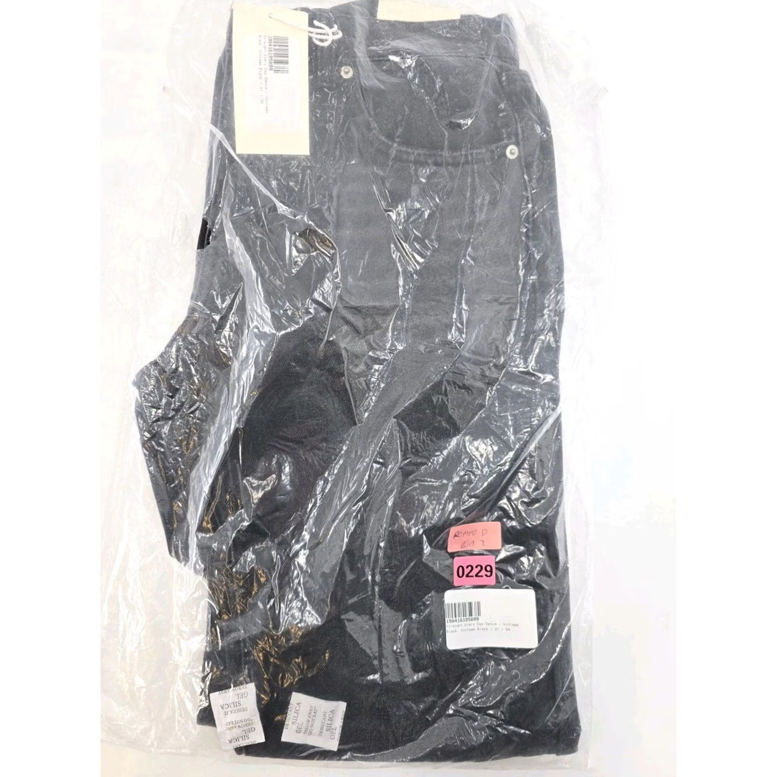 MNML mnml Jeans - black - 31x34 - Regular Straight Every Day Denim - Men’s 5-Pocket Cotton/Poly Blend Size US 31 - 2 Thumbnail