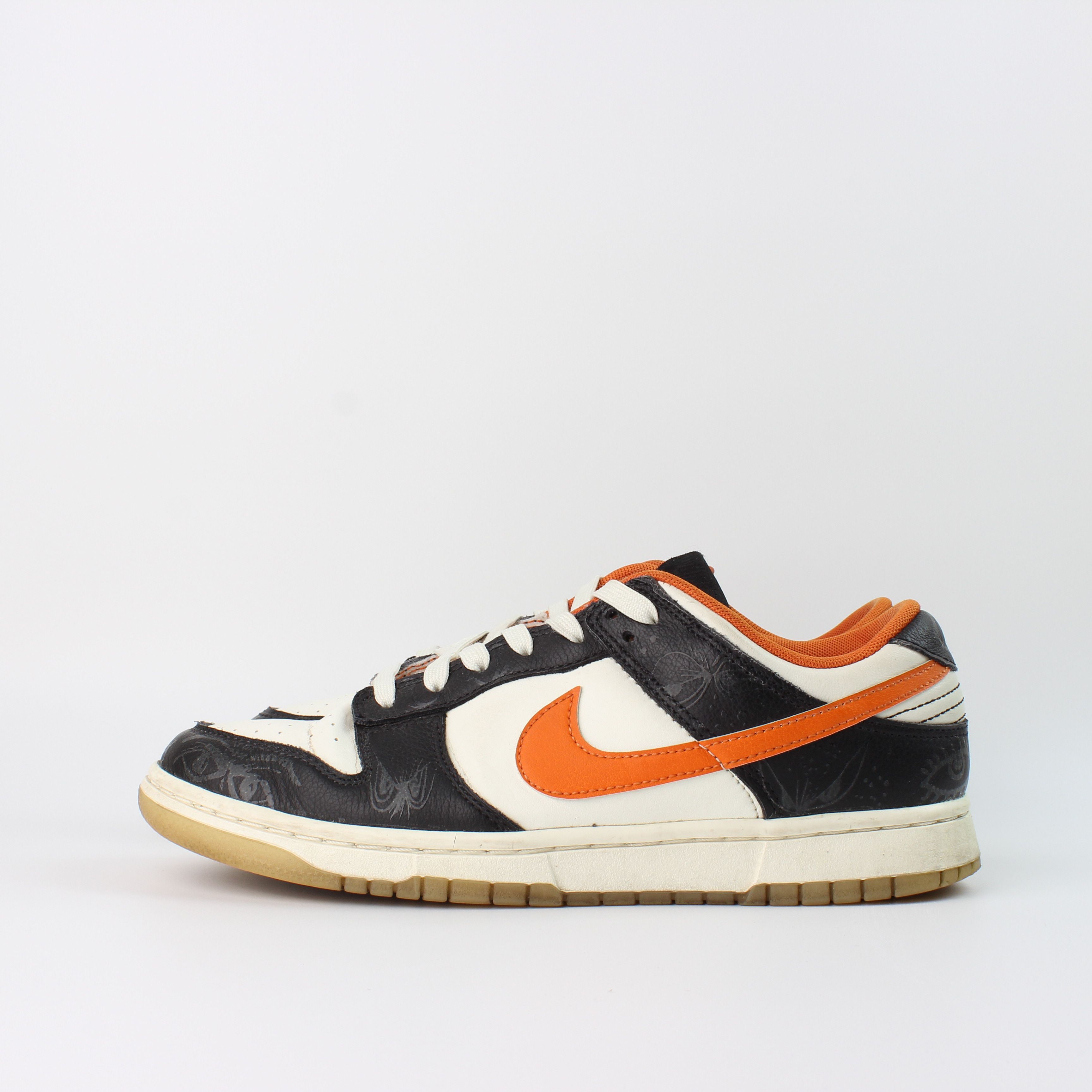 Nike Nike Dunk Low Retro PRM Halloween DD3357-100 Size US 9 / EU 42 - 1 Thumbnail