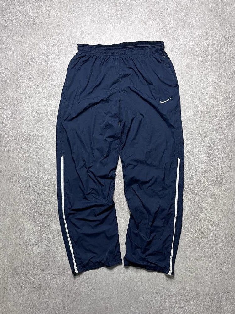 Nike × Vintage Vintage Nike Swoosh Baggy Nylon Trackpants Y2K L Size US 34 / EU 50 - 1 Thumbnail