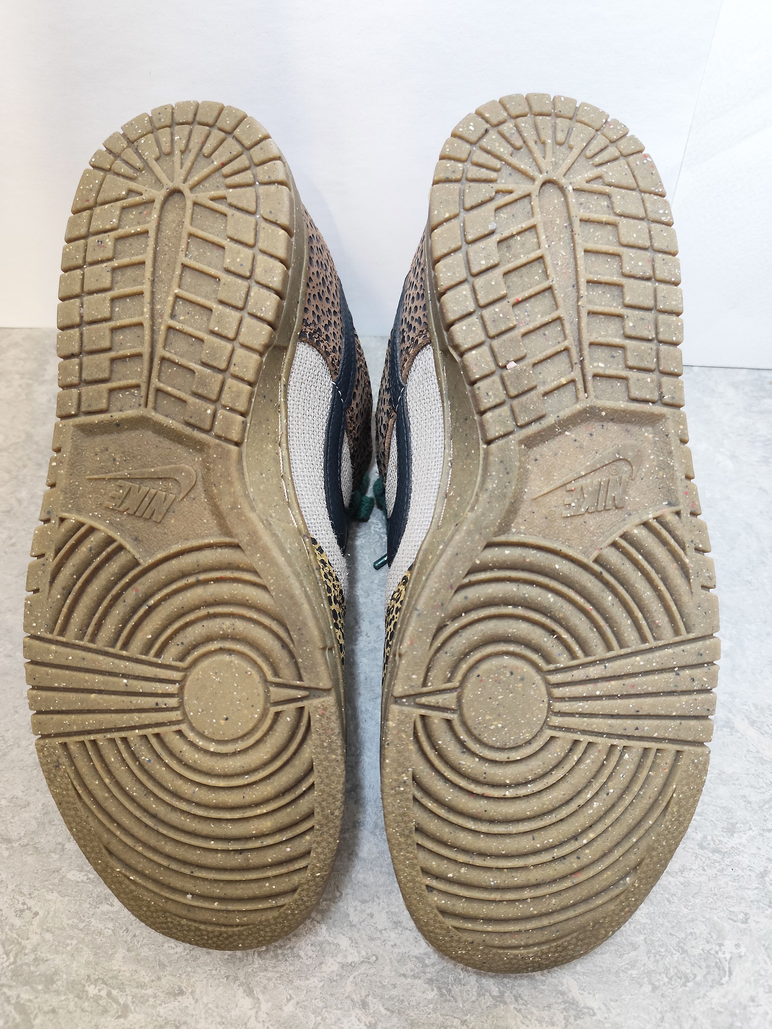 Nike Nike Dunk Low Golden Moss - Suede - US 8-5 / EU 42 Size US 8.5 / EU 41-42 - 5 Thumbnail