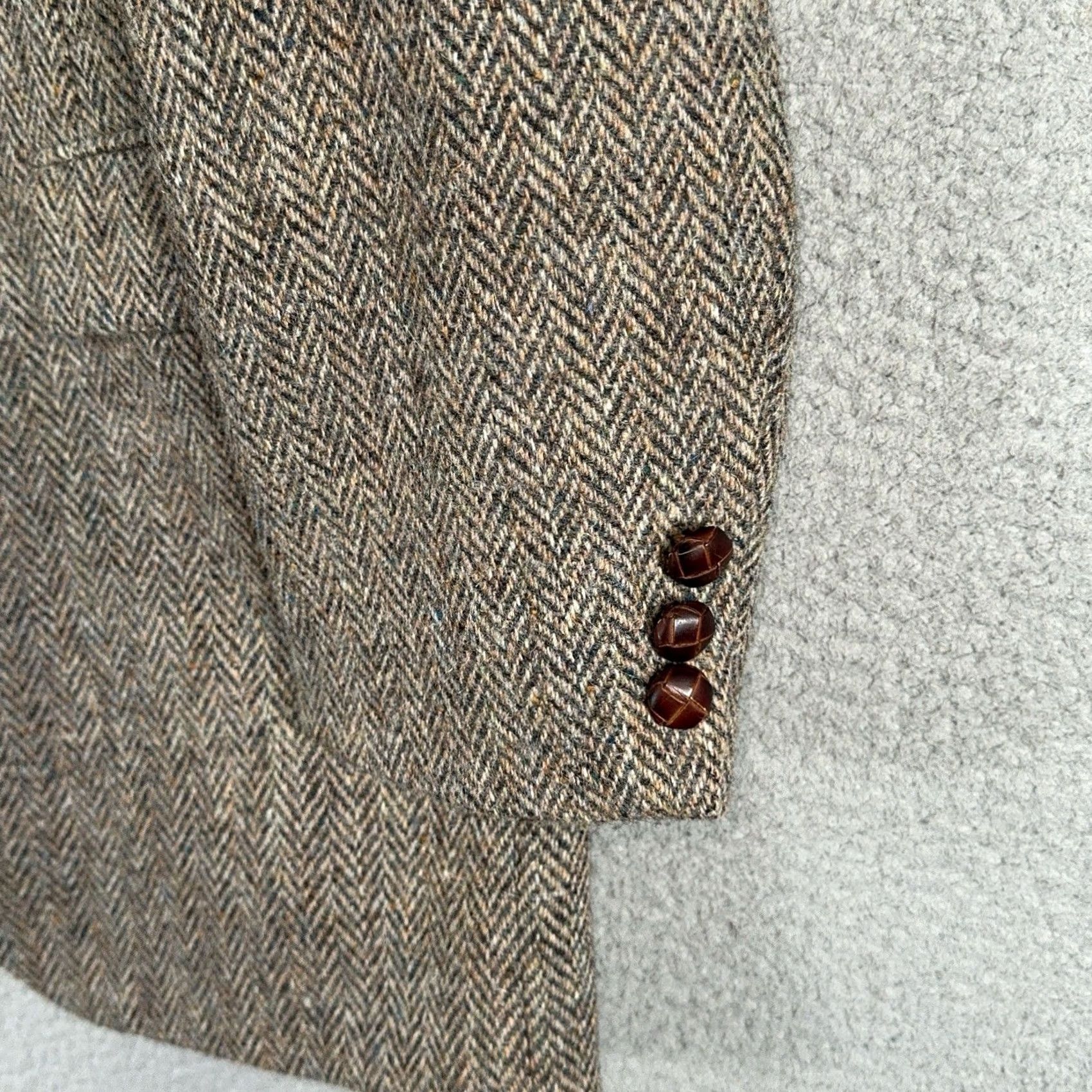 Harris Tweed VINTAGE Harris Tweed Blazer Sport Coat Wool 44 Long Herringbone USA Mens Long Coat 3-Button Notch Lapel Brown Size 44R - 6 Thumbnail