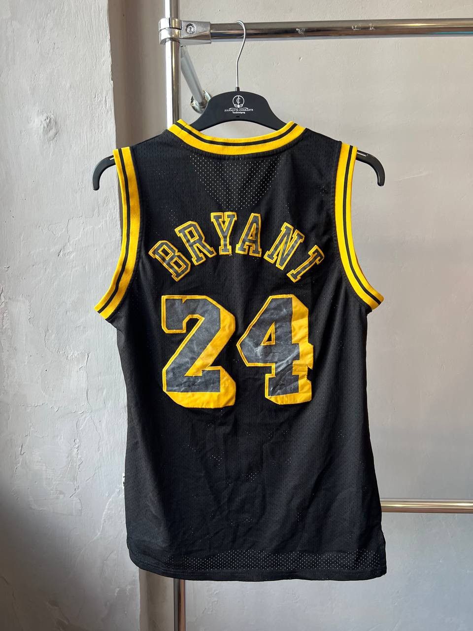 NBA LOS ANGELES LAKERS #8 BRYANT ADIDAS BASKETBALL JERSEY RETRO Size US M / EU 48-50 / 2 - 10 Thumbnail
