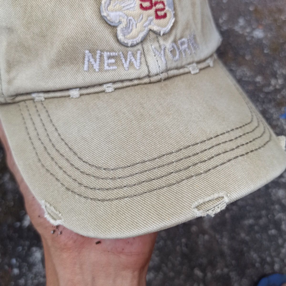 Abercrombie & Fitch Sick distressed wash hat by abercombie new york Size ONE SIZE - 12 Thumbnail