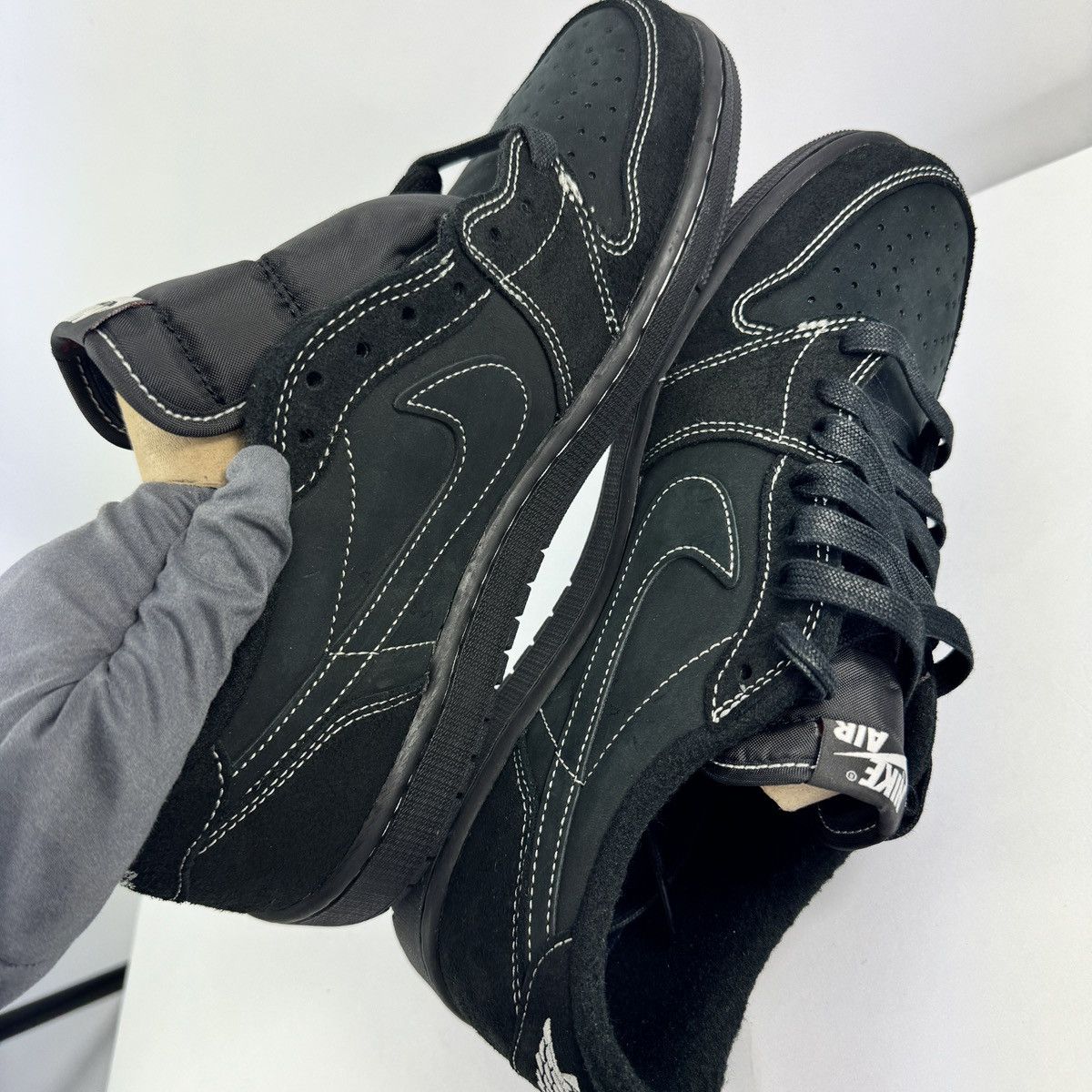 Jordan Brand × Supreme JORDAN 1 RETRO LOW TRAVIS SCOTT BLACK PHANTOM SNEAKERS Size US 11 / EU 44 - 4 Thumbnail