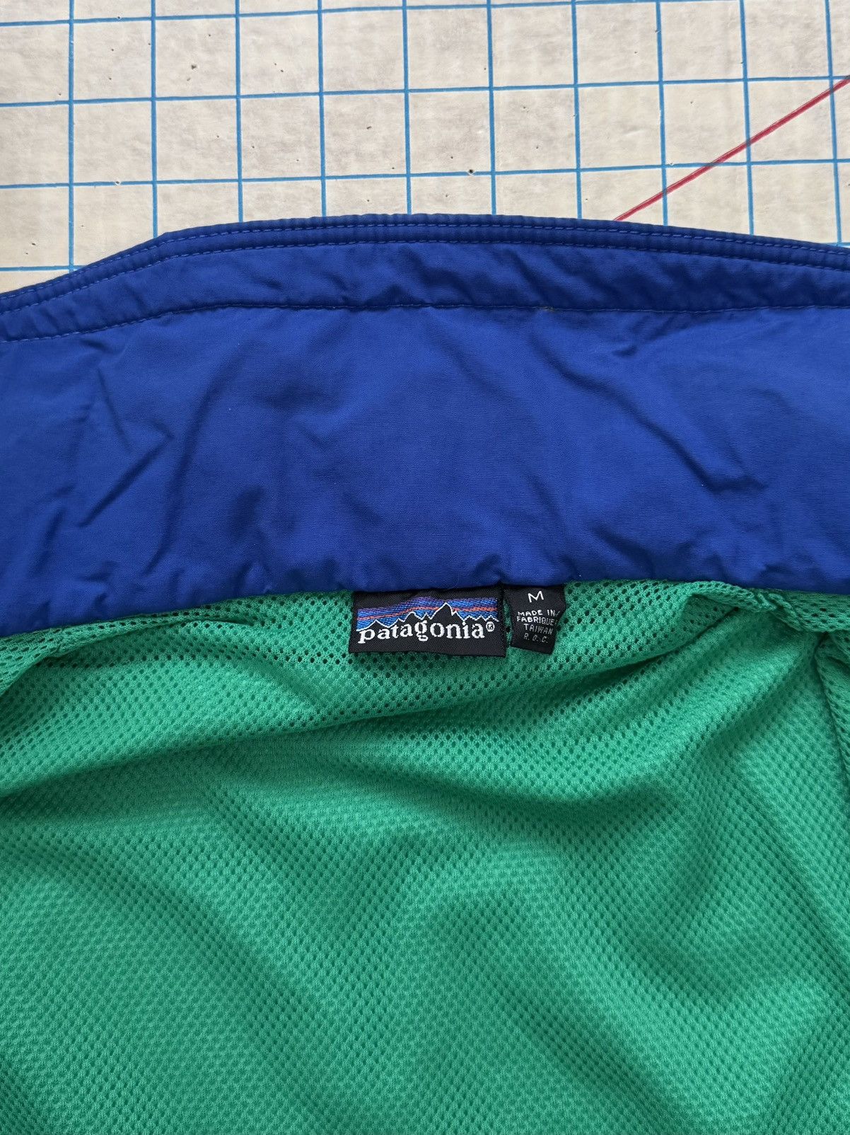 Patagonia Vintage Patagonia Faded Green Shell Jacket Size Medium Size US M / EU 48-50 / 2 - 8 Thumbnail