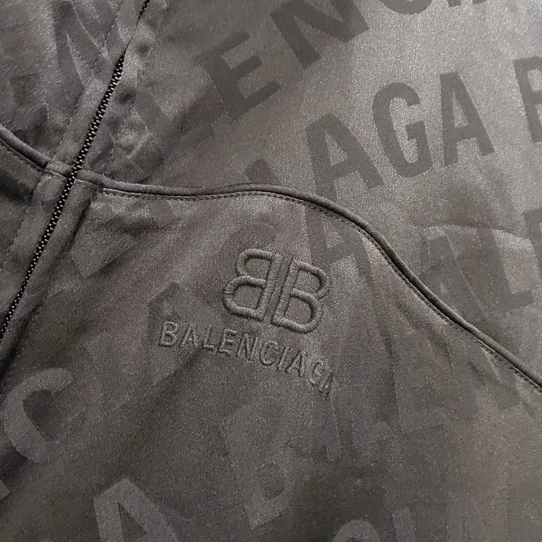 Balenciaga Balenciaga size 34 Full monogrammed logo jacket Size US S / EU 44-46 / 1 - 4 Thumbnail