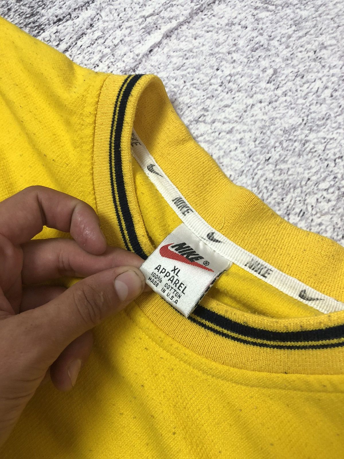 Vintage Vintage men’s sweater Nike size L big logo sport y2k Size US L / EU 52-54 / 3 - 6 Thumbnail