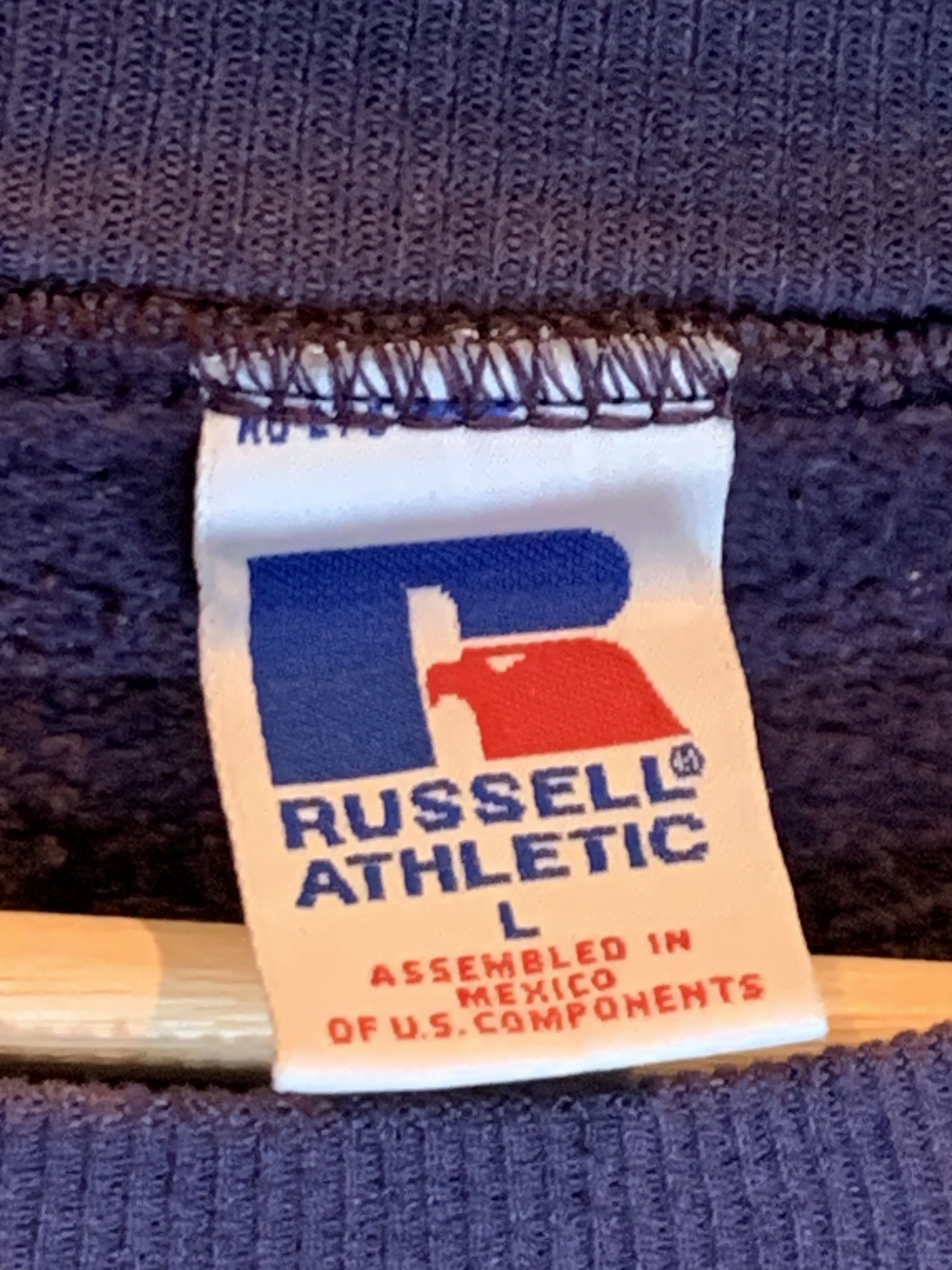 Russell Athletic RARE Vintage 90’s Single V Faded Russell Crewneck Sweatshirt Size US L / EU 52-54 / 3 - 7 Thumbnail