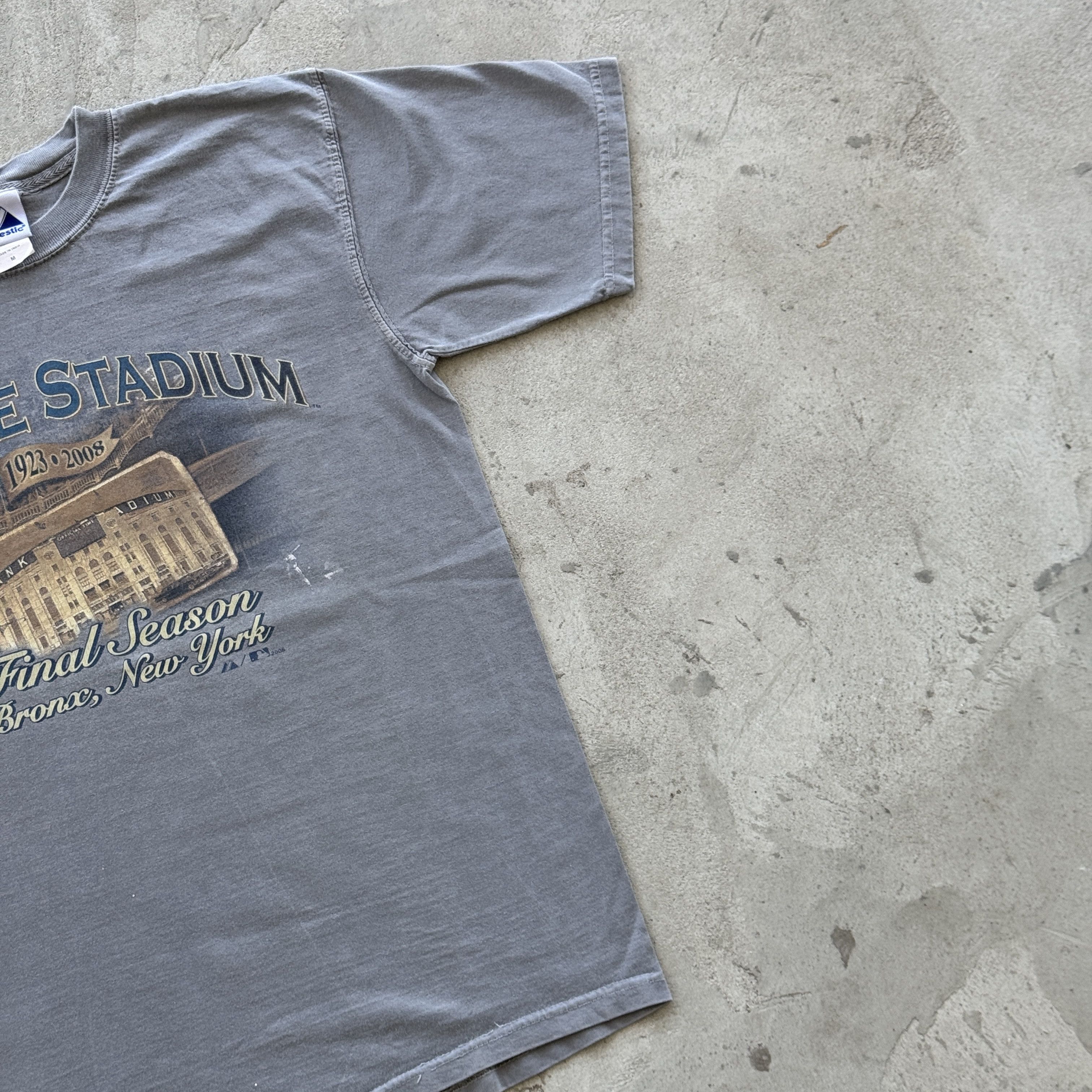 Majestic Vintage Majestic Yankee Stadium 1923-2008 Final Season Tee Size US M / EU 48-50 / 2 - 2 Thumbnail