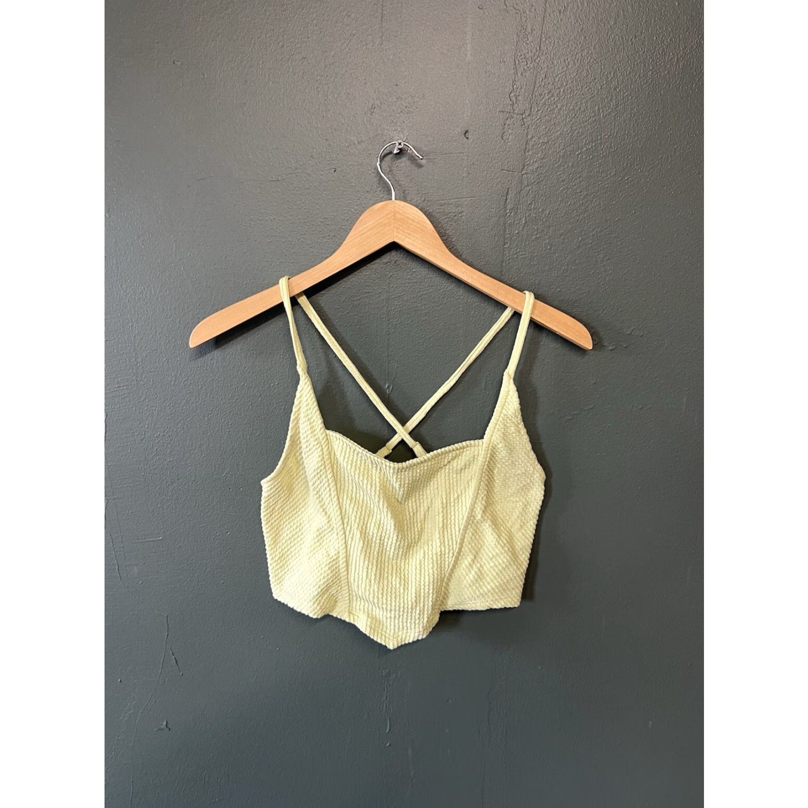 Urban Outfitters Urban Outfitters Womens Sleeveless Crop Top Shirt M Yellow Tank Cropped Womens Size M / US 6-8 / IT 42-44 - 2 Thumbnail