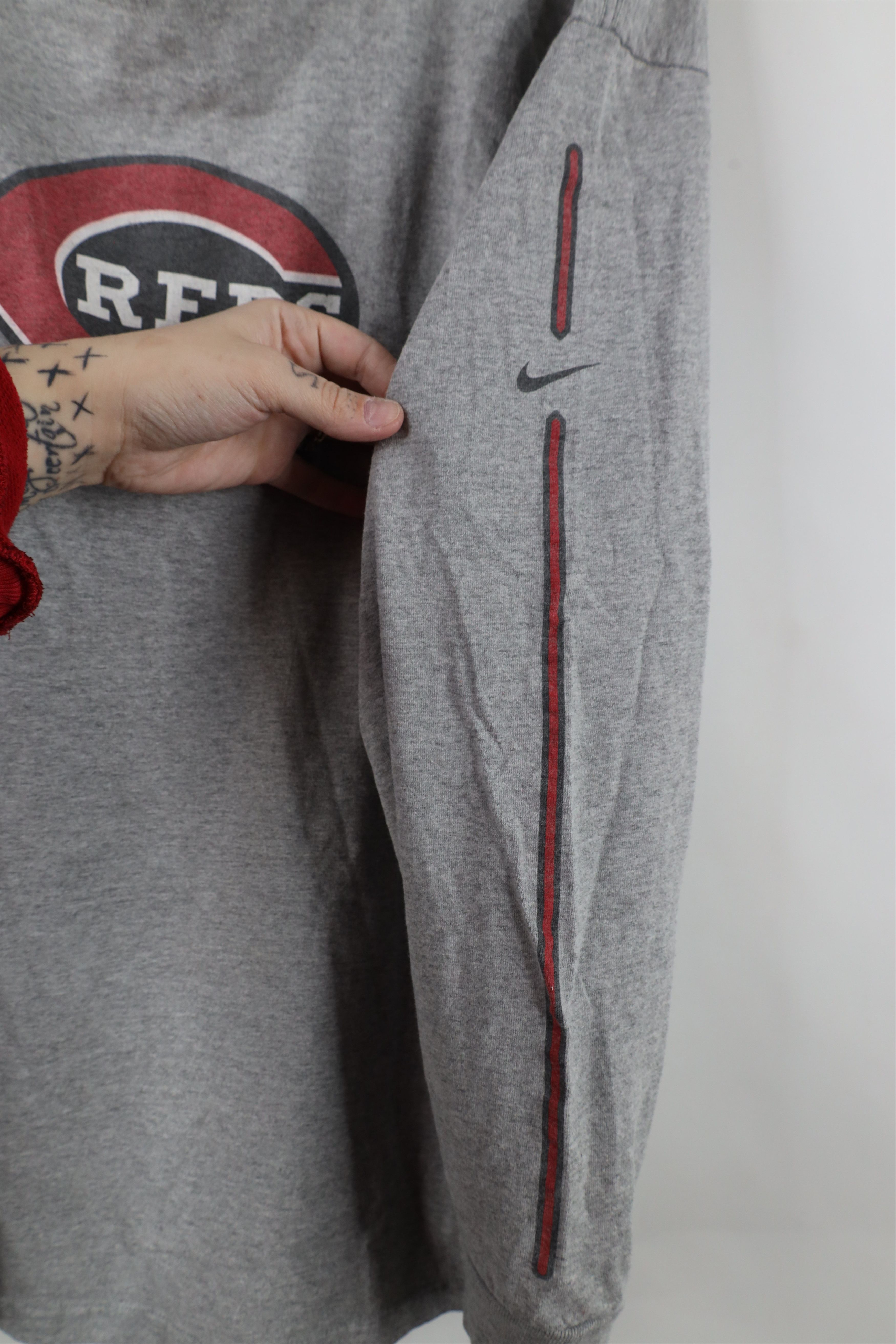 Nike × Vintage Vintage Y2K Nike Swoosh Cincinnati Reds Long Sleeve T-Shirt Size US L / EU 52-54 / 3 - 8 Thumbnail