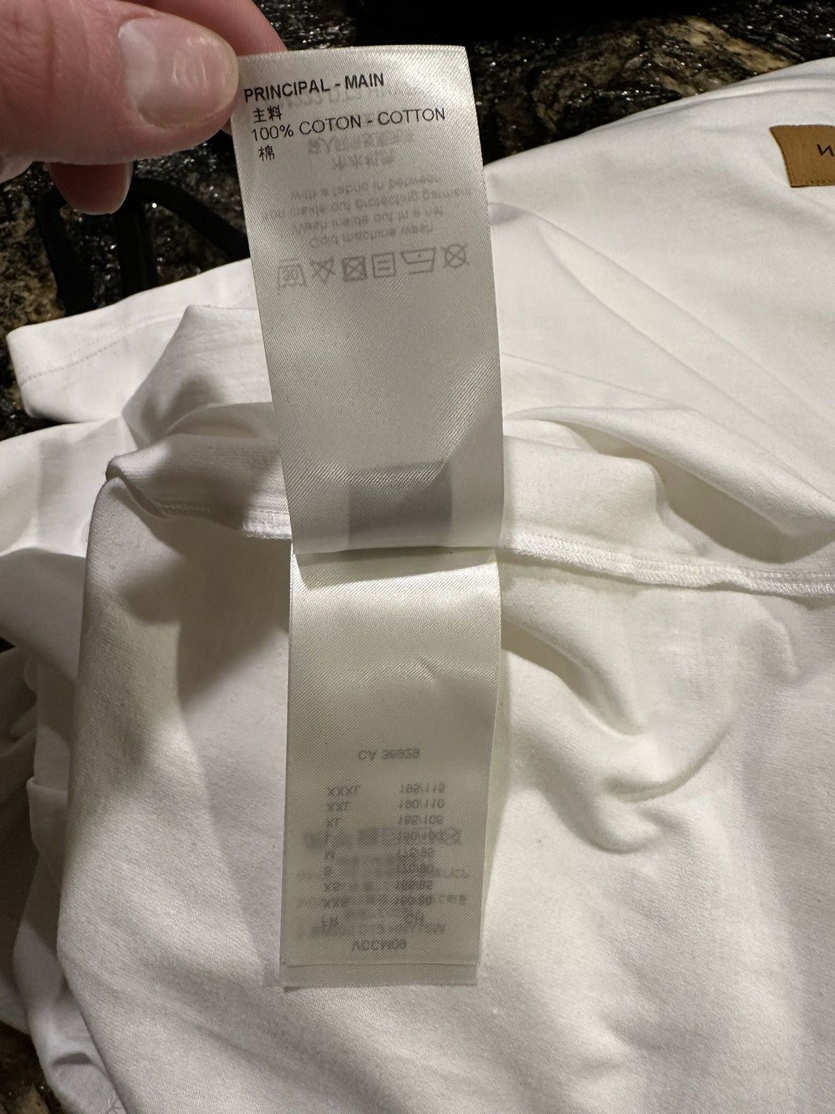 Louis Vuitton Louis Vuitton Signature Box Logo 1854 White T-Shirt Size US XXL / EU 58 / 5 - 9 Thumbnail