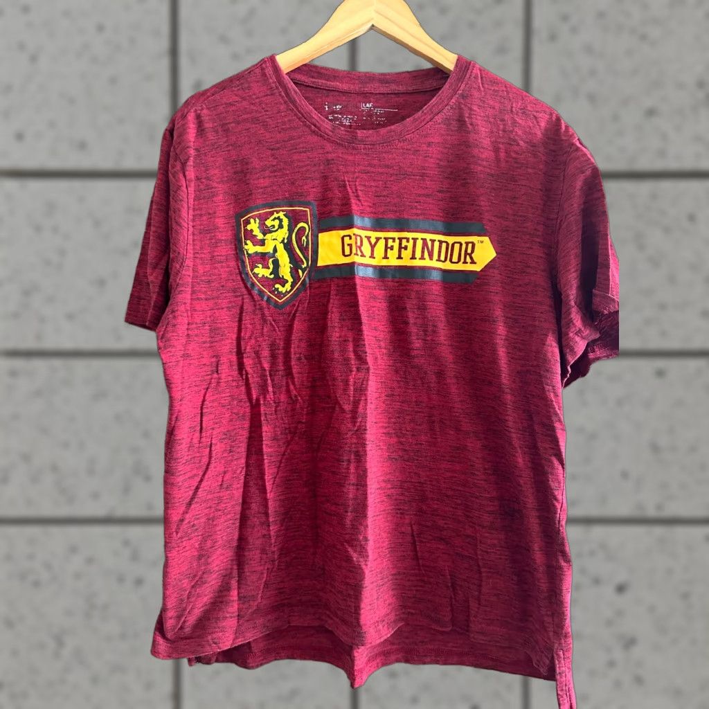 Vintage Harry Potter T-Shirt Gryffindor T-Shirt L Maroon Red Logo Mens Size US L / EU 52-54 / 3 - 1 Thumbnail