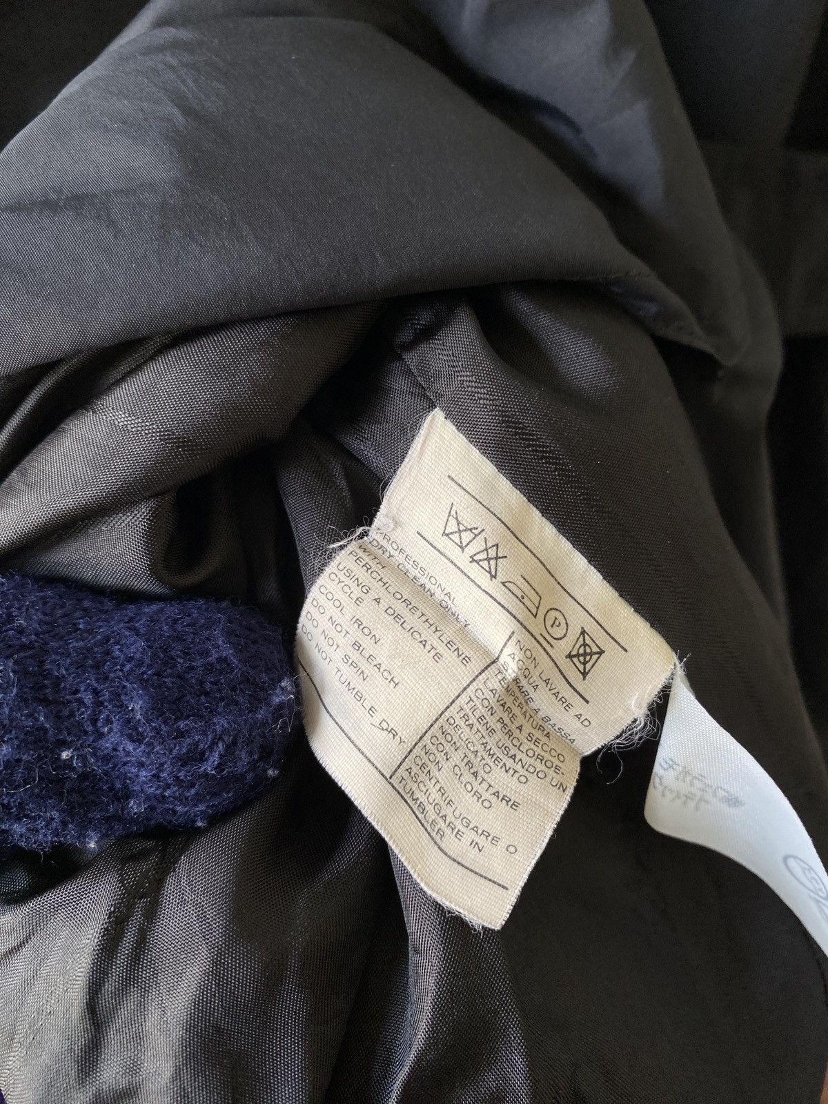 Salvatore Ferragamo × Vintage Vintage Salvatore Ferragamo Nylon Long Jacket Size US M / EU 48-50 / 2 - 11 Thumbnail